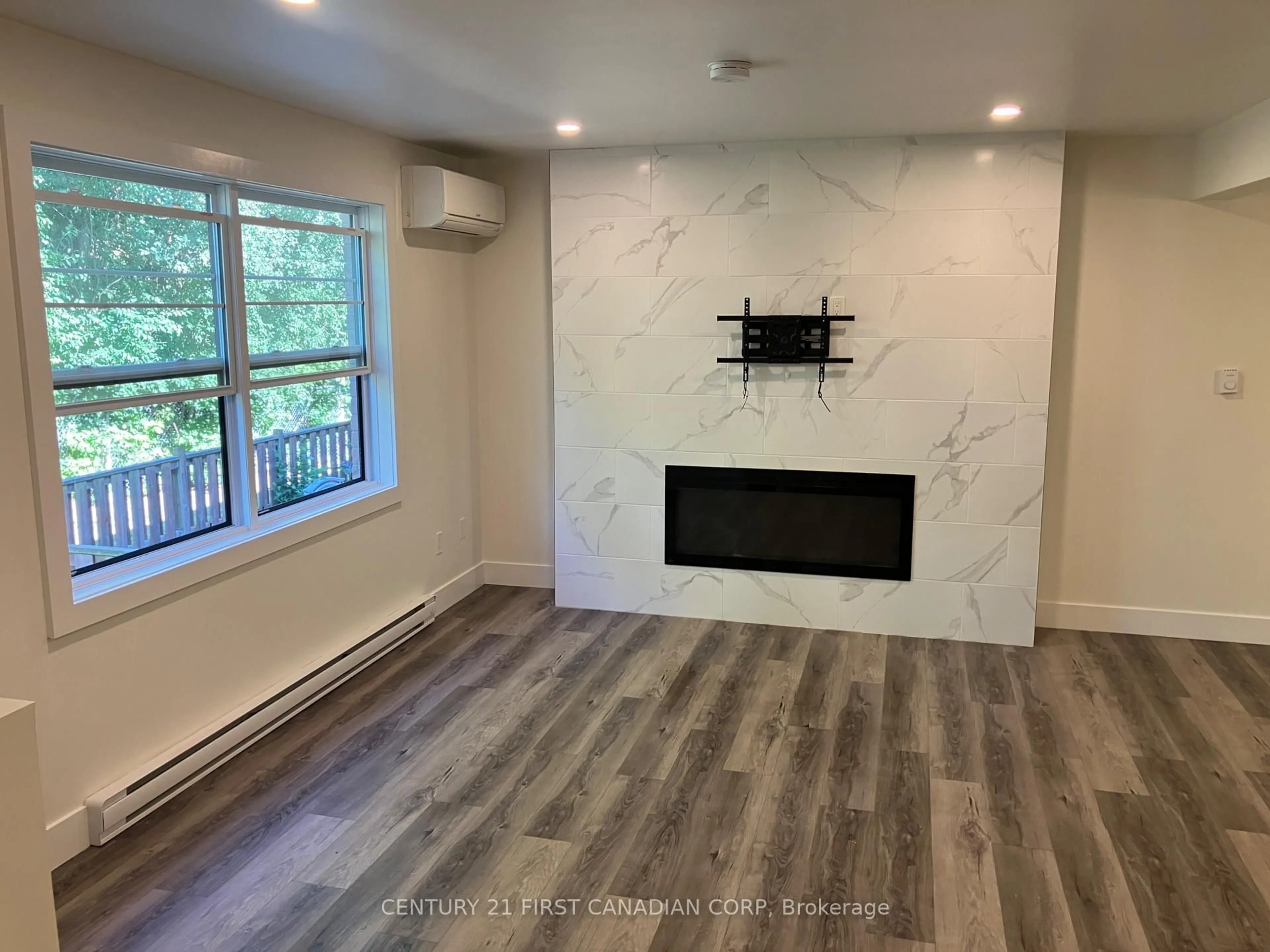 A pic of a room for 105 Andover Dr #36, London South Ontario N6J 4B1