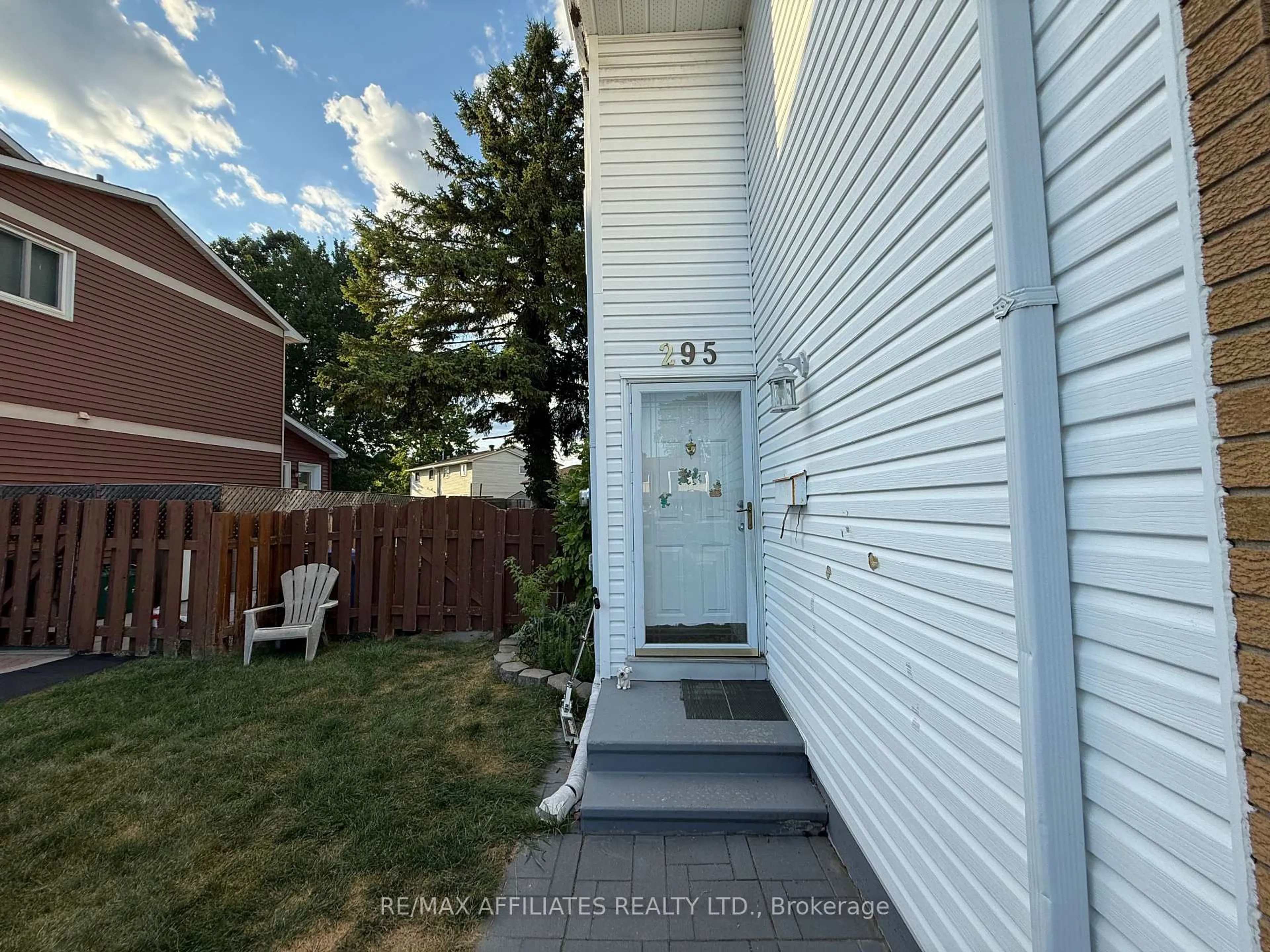 Home with vinyl exterior material, street for 295 Pintail Terr, Ottawa Ontario K1E 1Z9