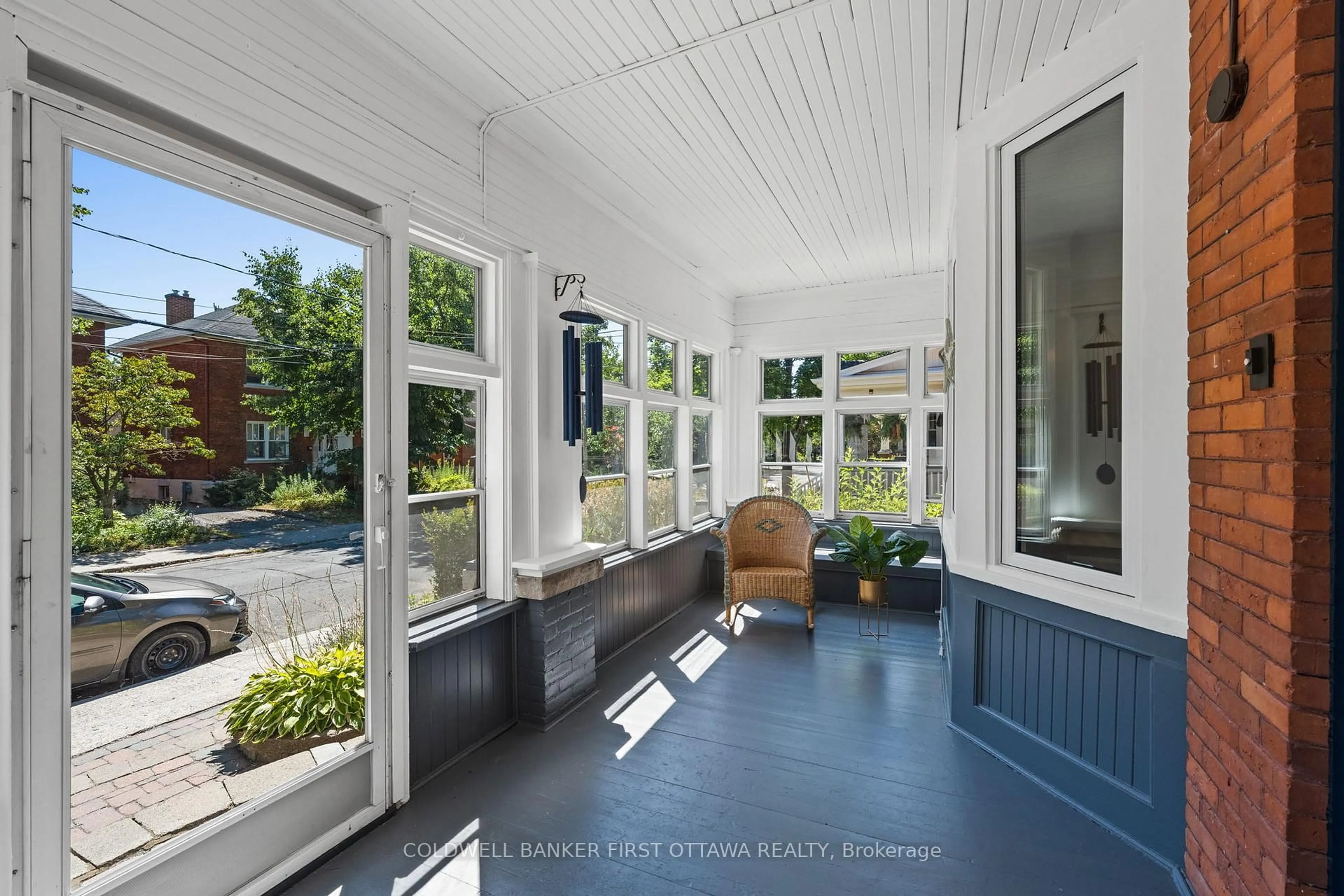 Unknown for 79 Ossington Ave, Ottawa Ontario K1S 3B5