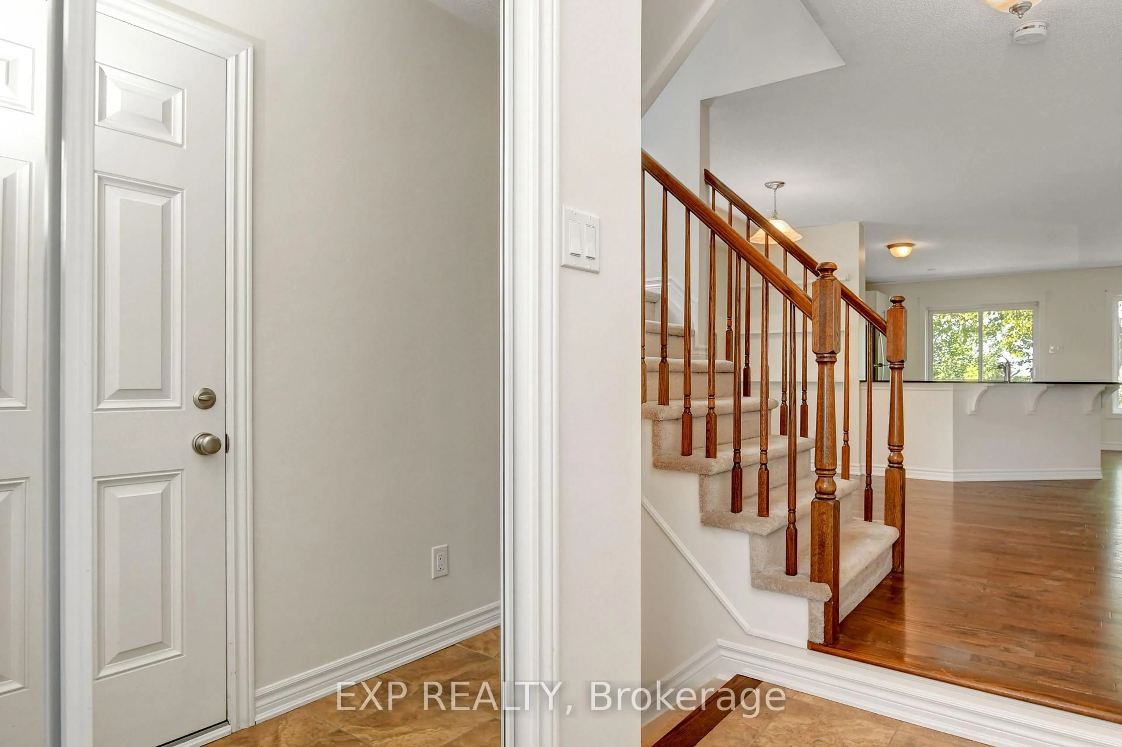 Indoor entryway for 731 Maloja Way, Ottawa Ontario K2S 0N6