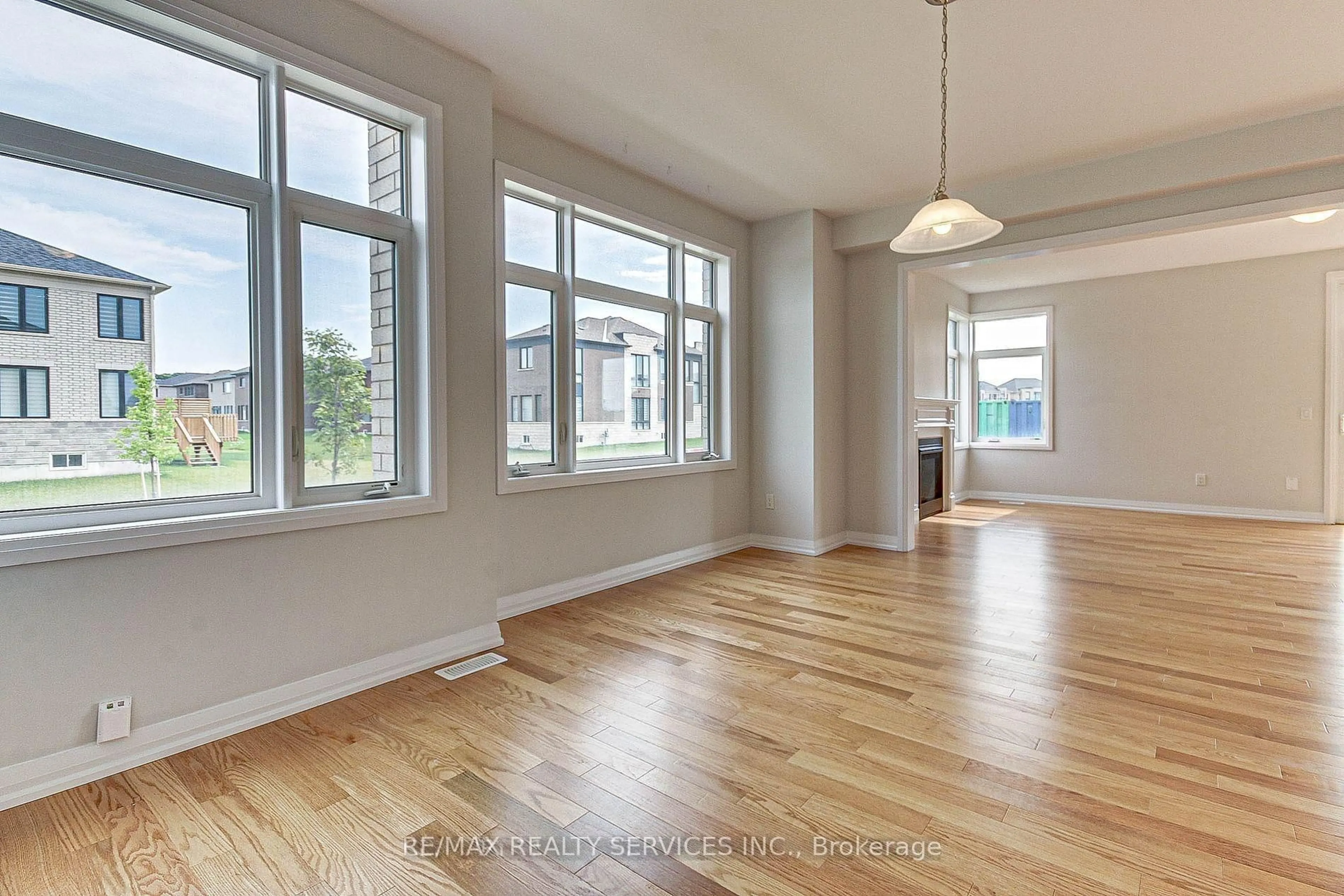 A pic of a room for 920 Sobeski Ave, Woodstock Ontario N4T 0N7