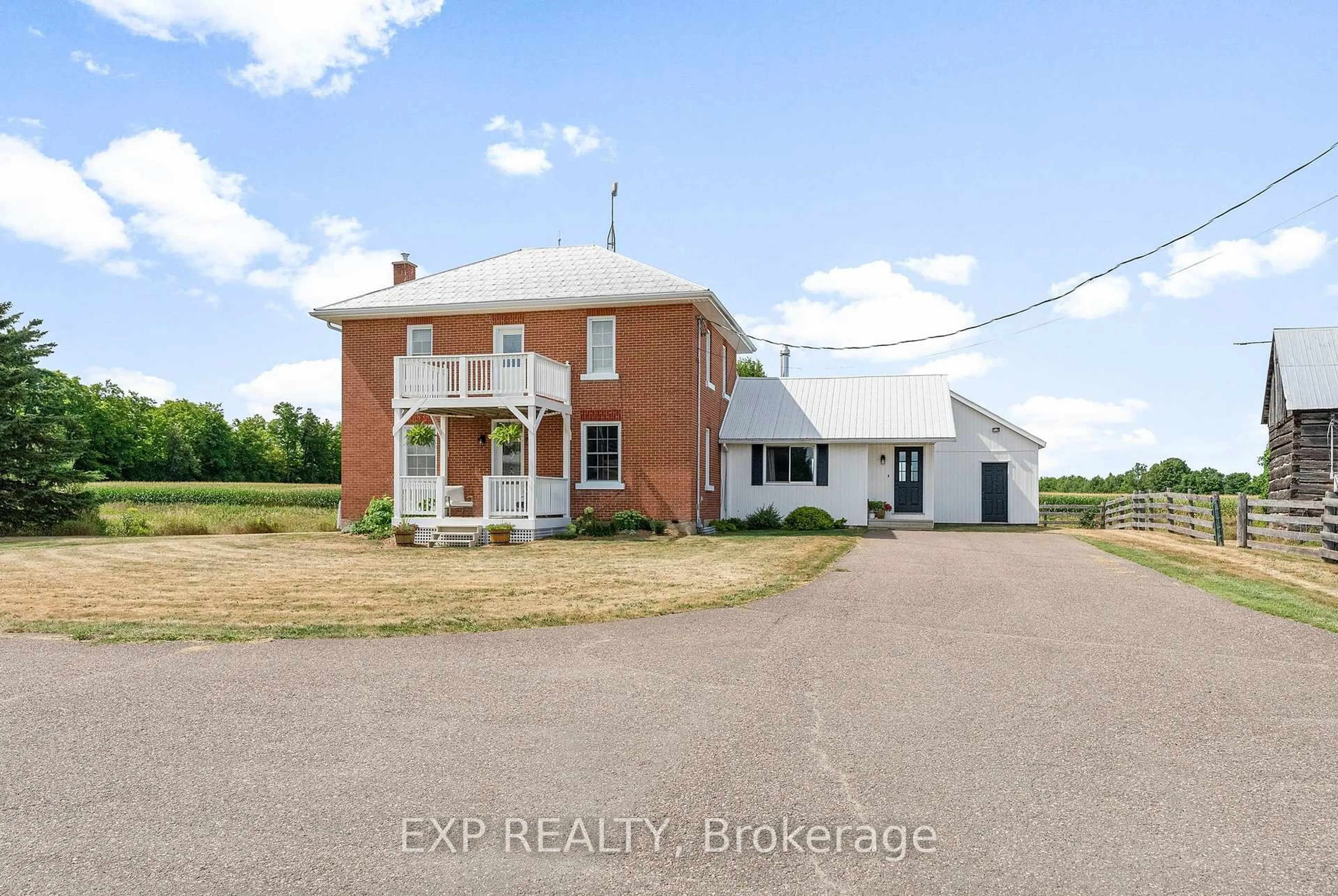A pic from outside/outdoor area/front of a property/back of a property/a pic from drone, building for 1382 Lochwinnoch Rd, Renfrew Ontario K7V 3Z4