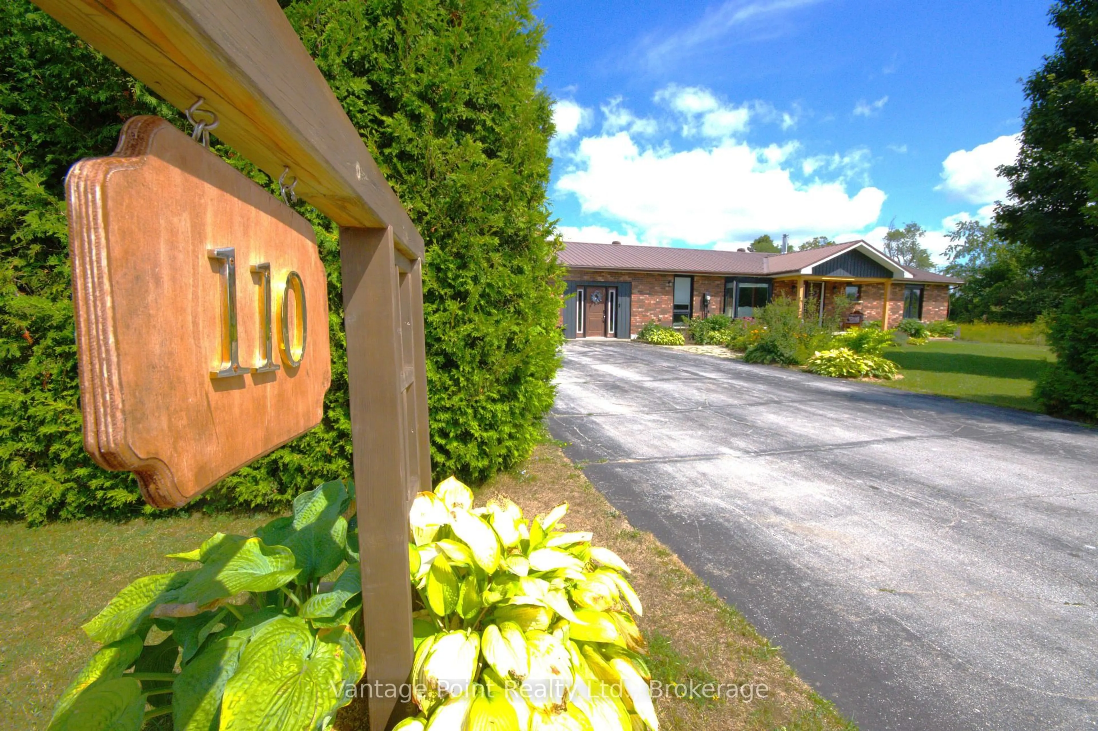 Patio, street for 110 John St, Grey Highlands Ontario N0C 1C0