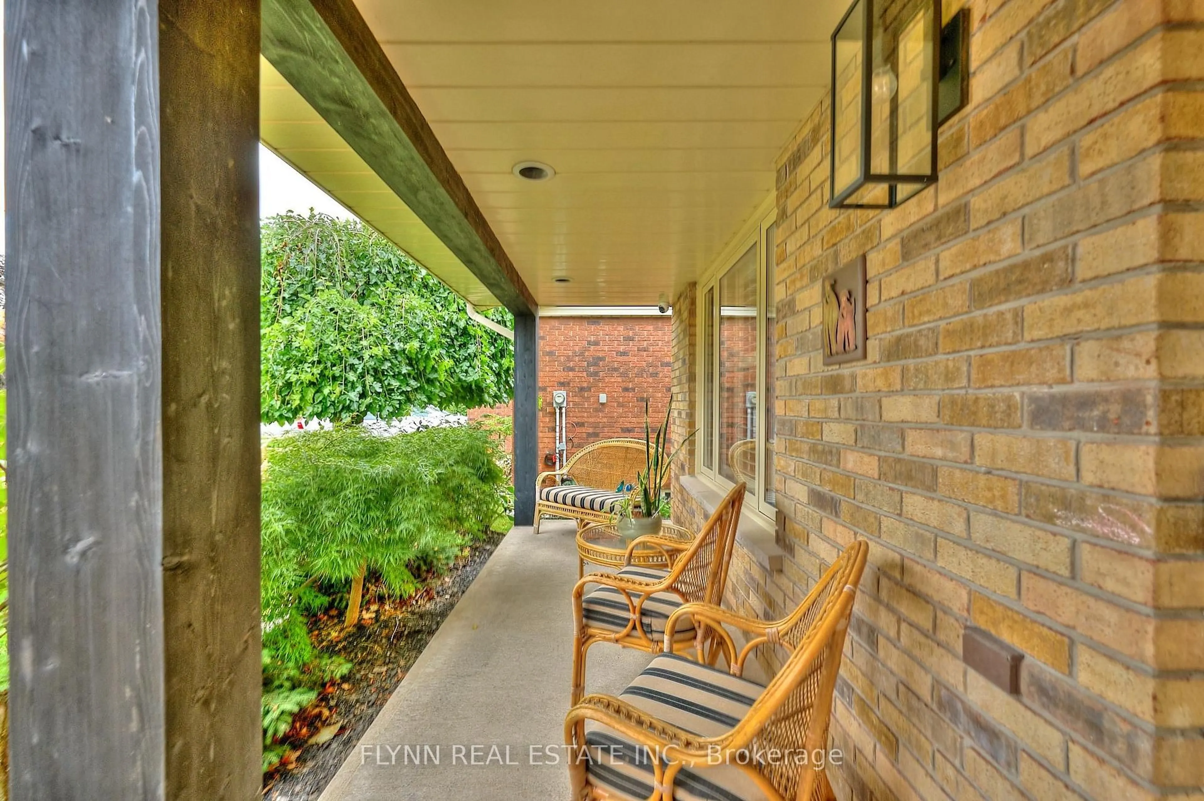Patio, street for 3907 Cardinal Dr, Niagara Falls Ontario L2H 2W2