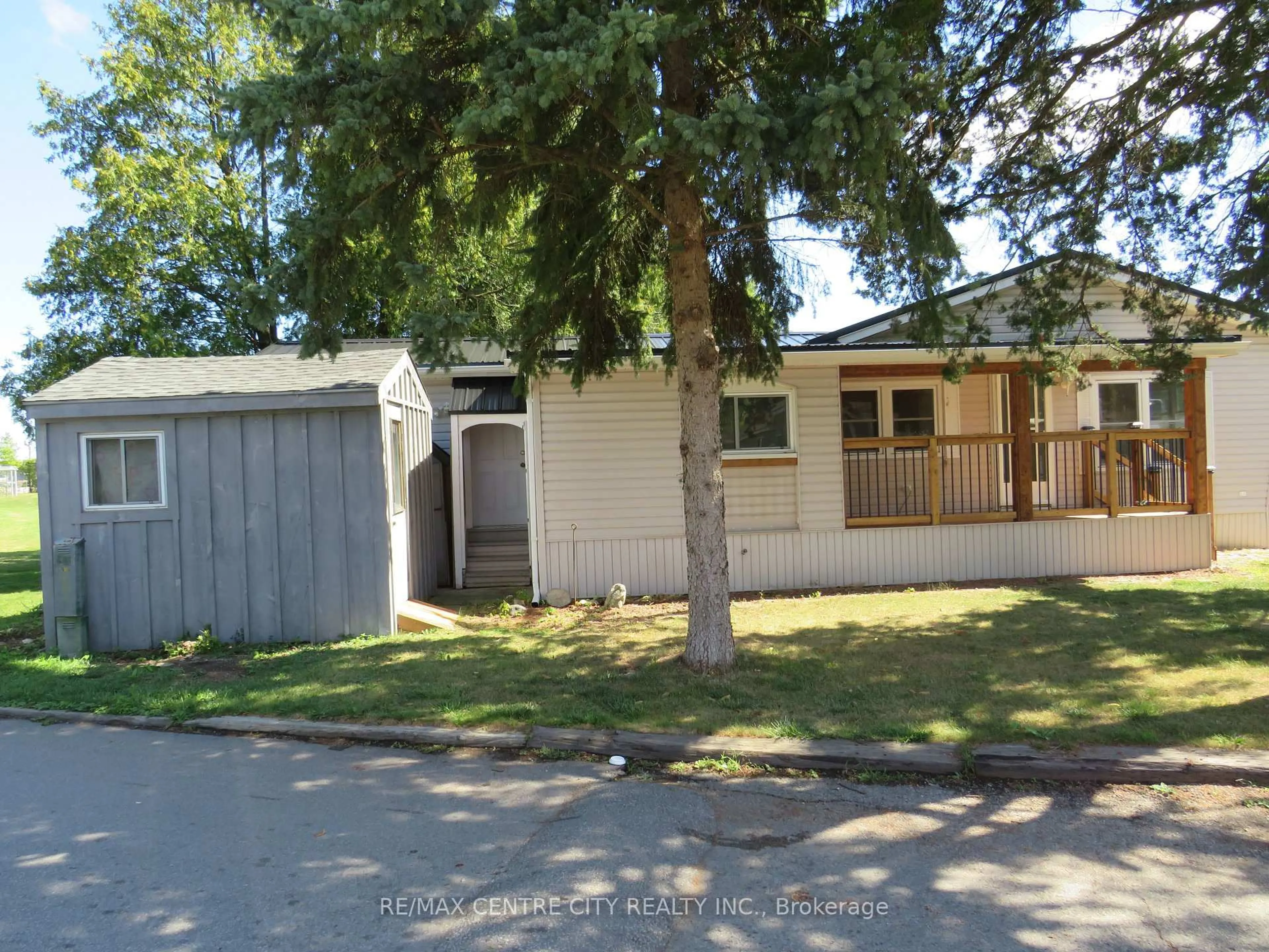 Unknown for 2189 Dundas St #120, London East Ontario N5V 1H3