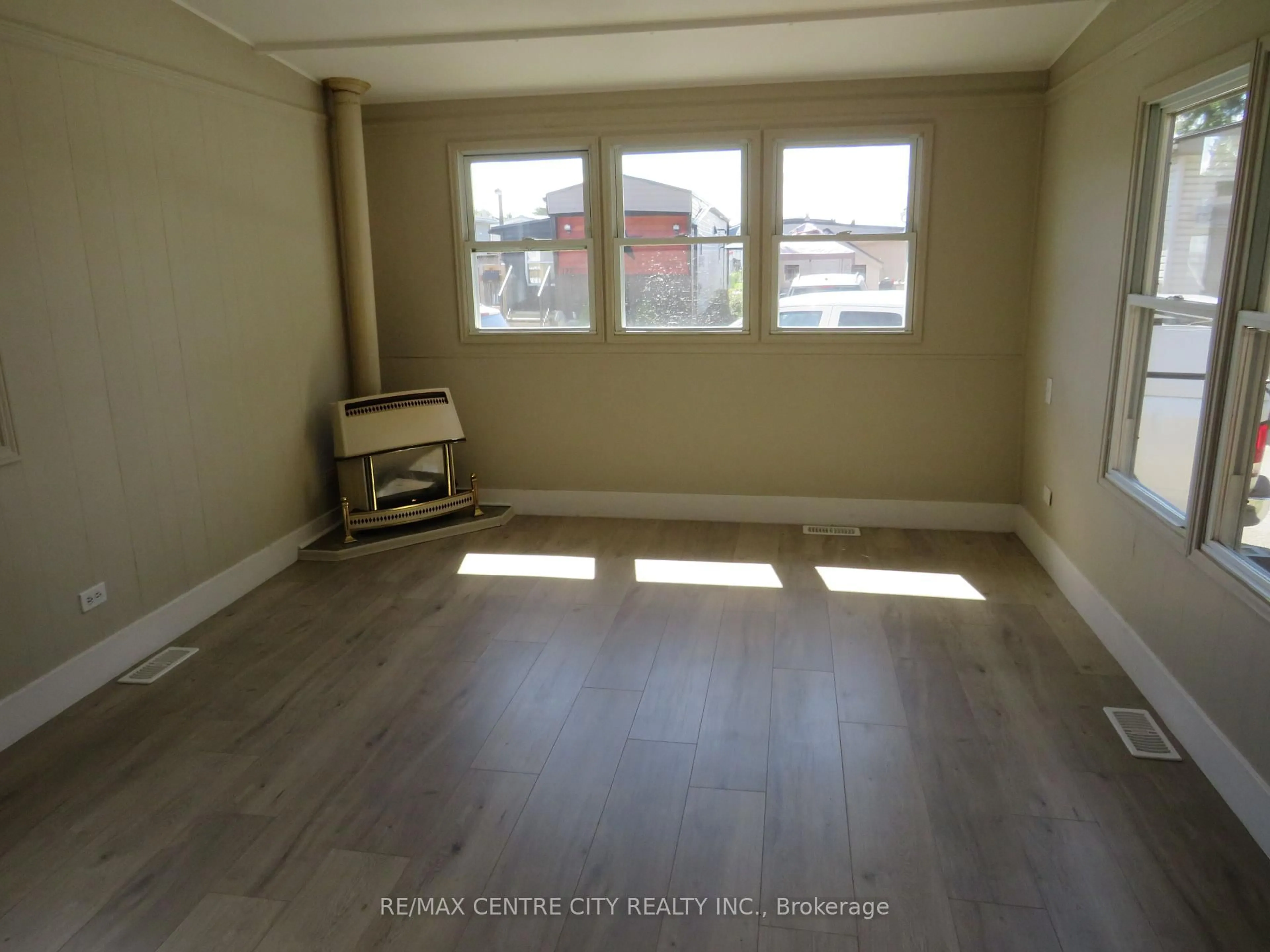 A pic of a room for 2189 Dundas St #120, London East Ontario N5V 1H3