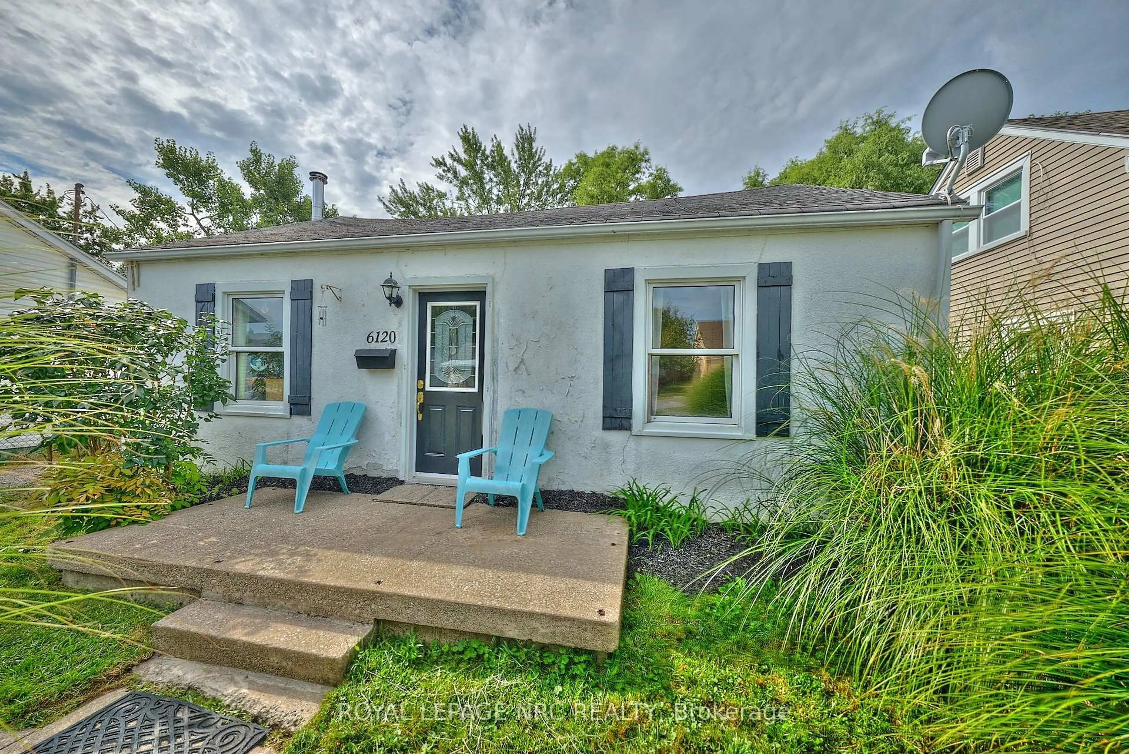 Patio, water/lake/river/ocean view for 6120 Cadham St, Niagara Falls Ontario L2G 3A1
