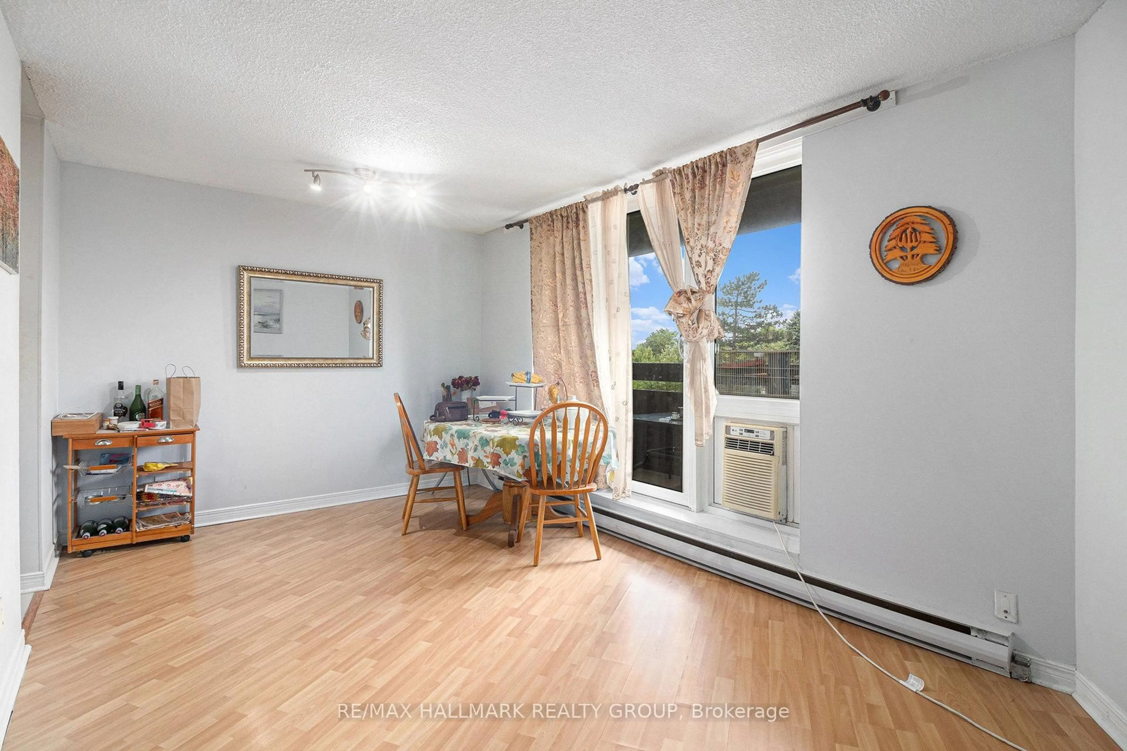 Unknown for 2020 Jasmine Cres #407, Ottawa Ontario K1J 8K5