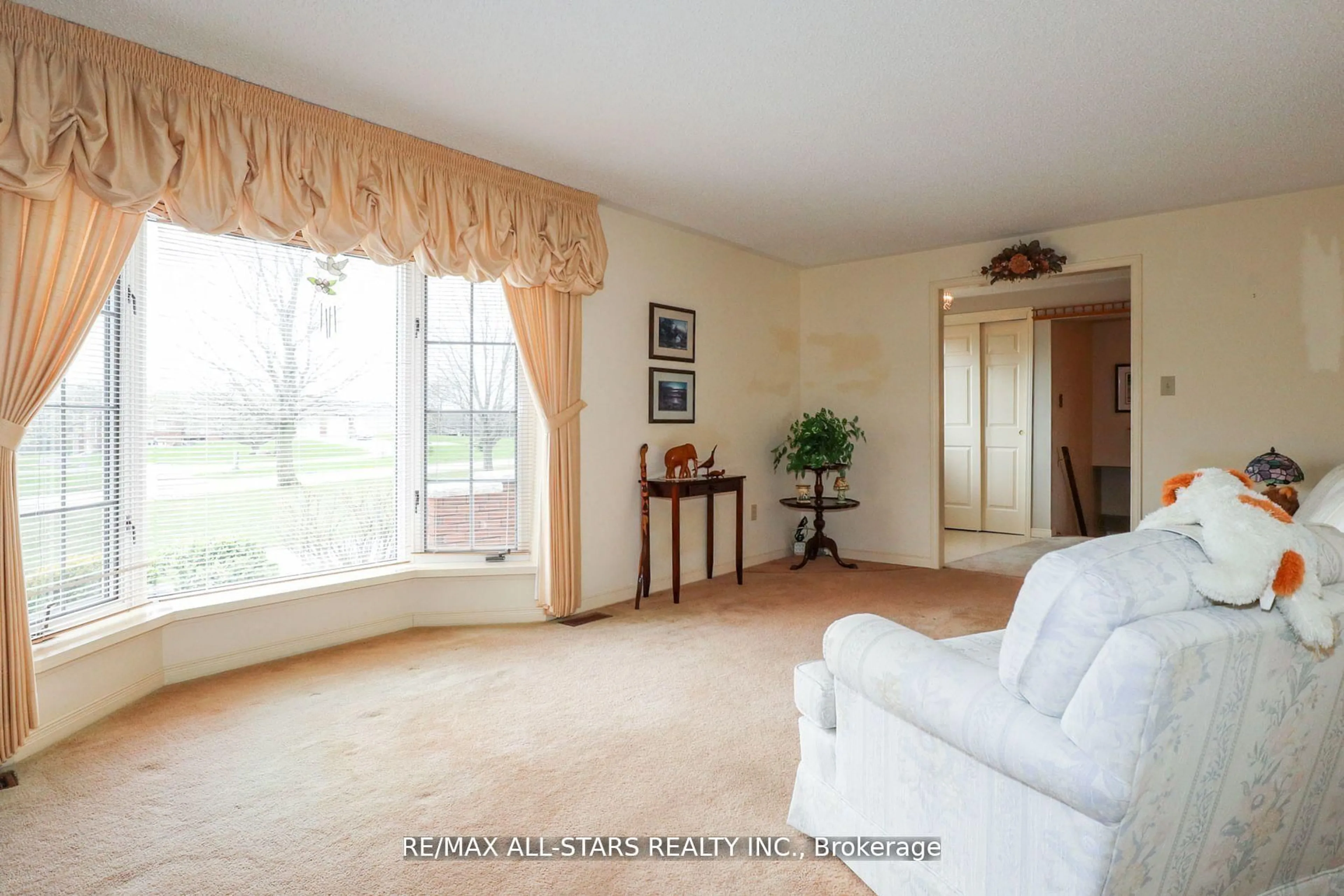 Living room with furniture, unknown for 80 Crosswind Rd, Kawartha Lakes Ontario K0L 2X0