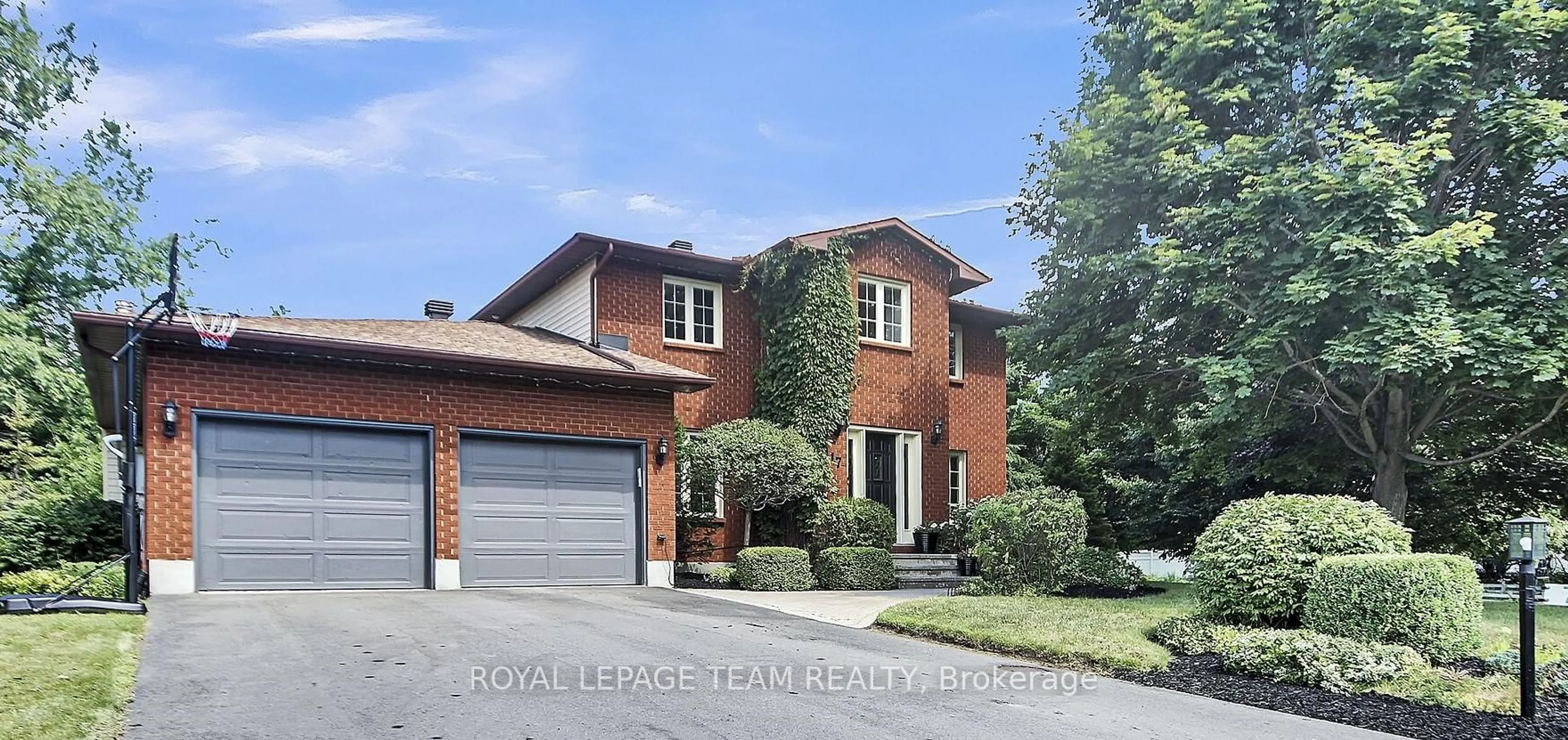 Home with brick exterior material, street for 7117 Quinnfield Way, Greely Ontario K4P 1B6