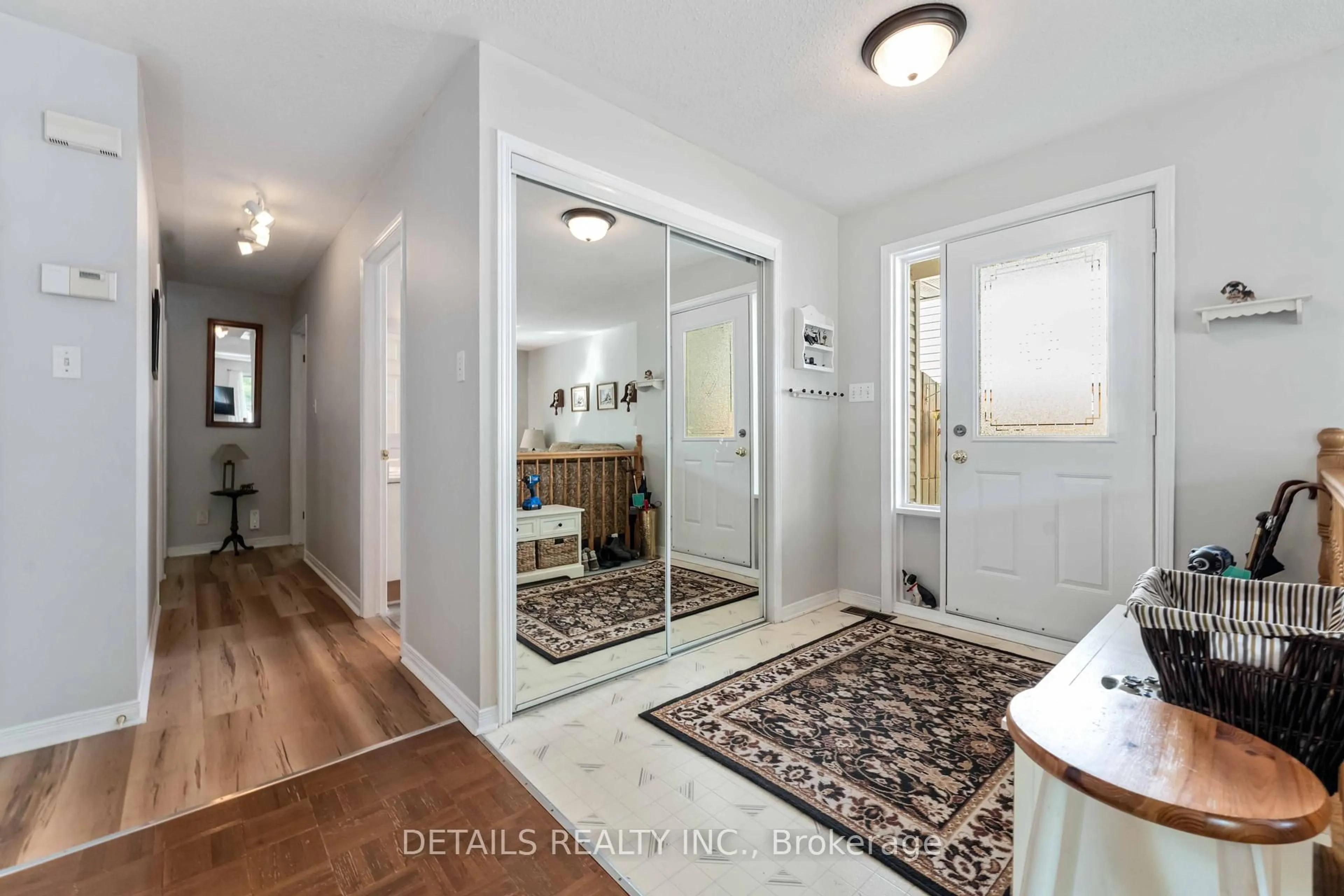 Indoor entryway for 12 Henry Goulburn Way, Stittsville Ontario K2S 1N9