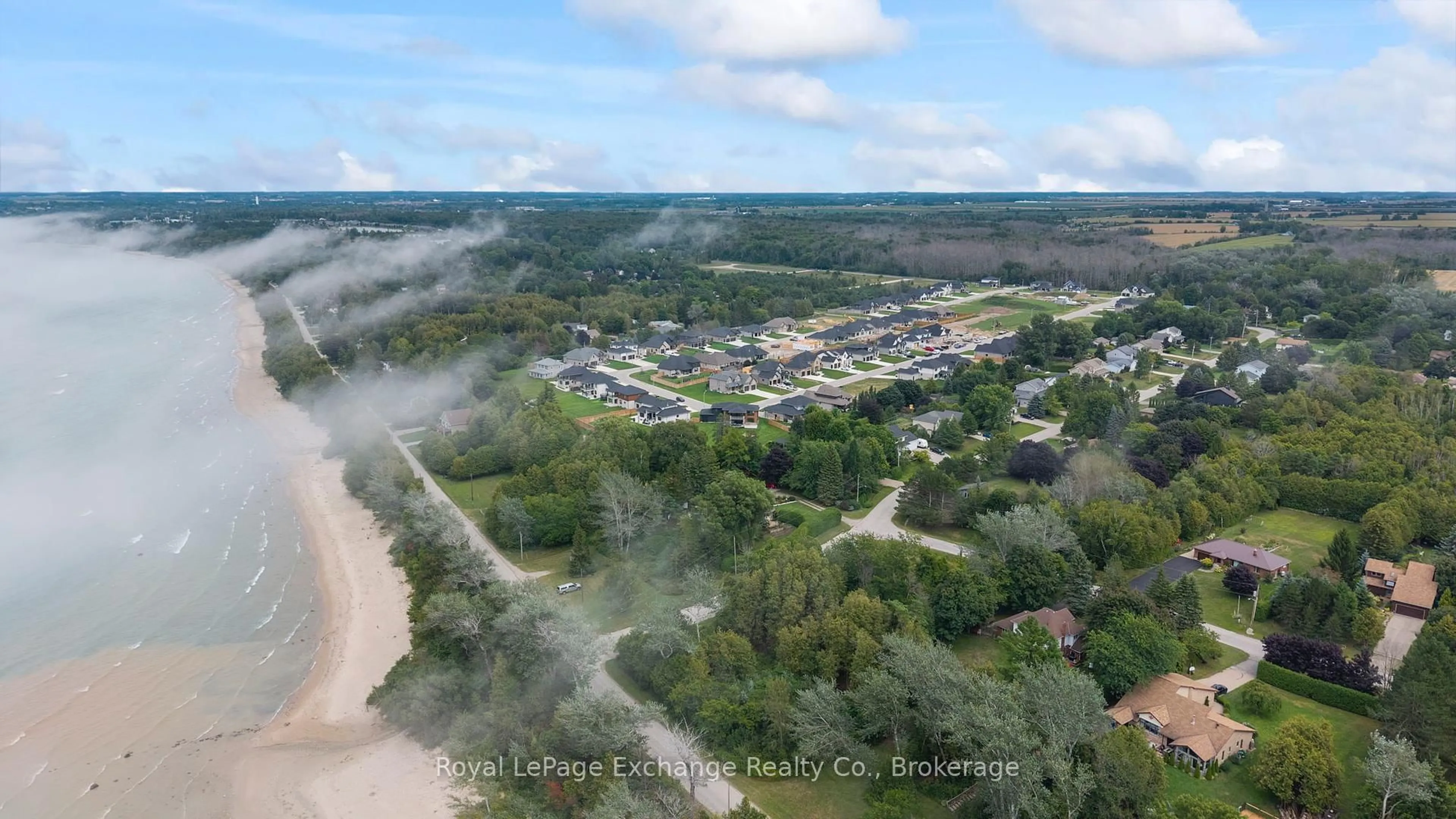 A pic from outside/outdoor area/front of a property/back of a property/a pic from drone, water/lake/river/ocean view for 985 Heritage Dr, Huron-Kinloss Ontario N2Z 0B9