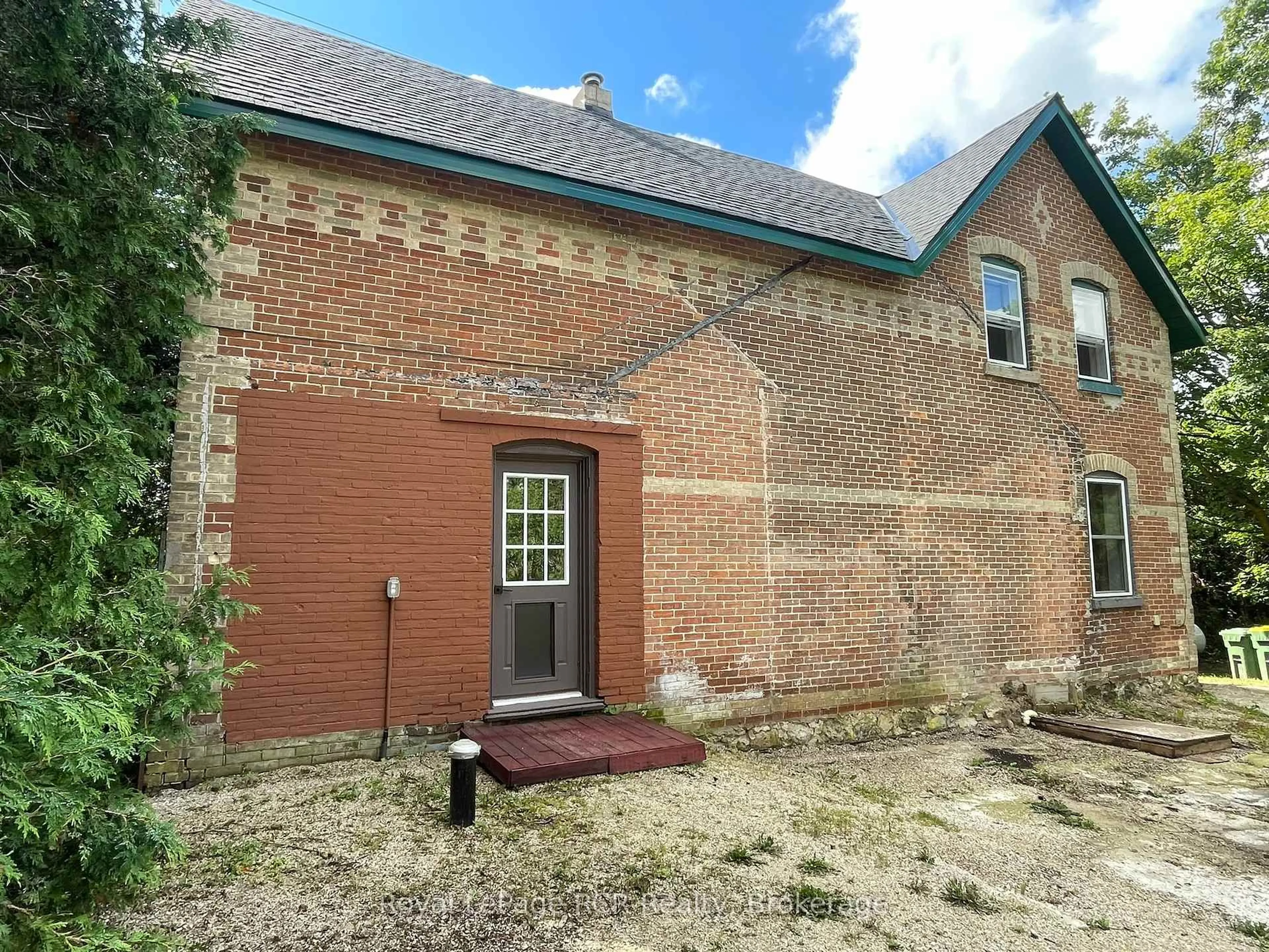 Home with brick exterior material, building for 349427 4th Concession B, Grey Highlands Ontario N0C 1M0