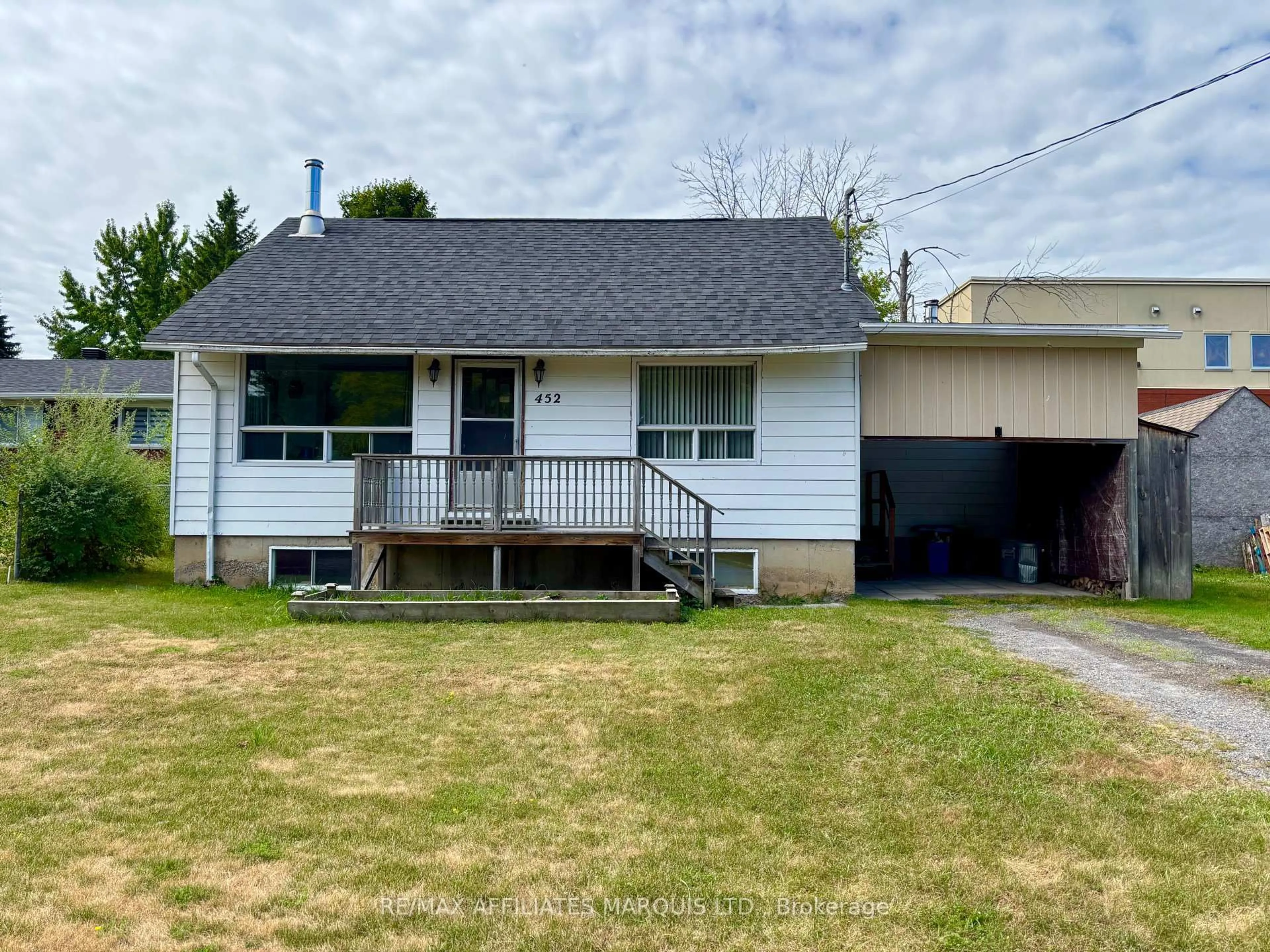 Unknown for 452 Dominion St St, North Glengarry Ontario K0C 1A0