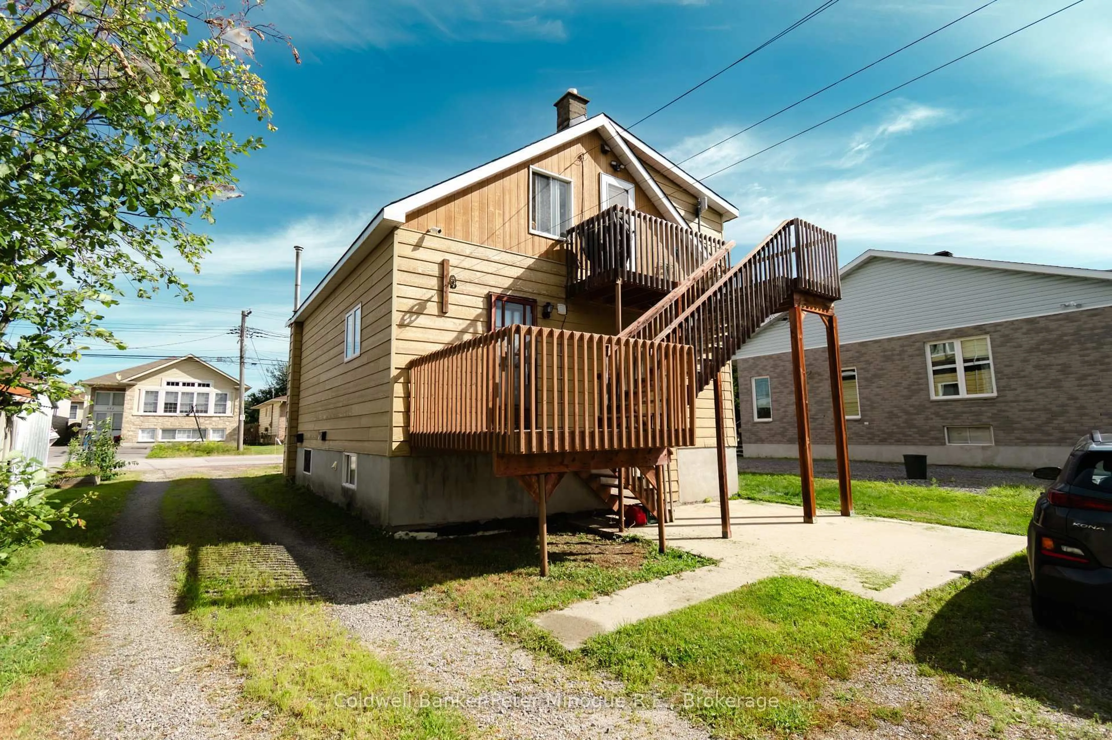 Patio, street for 143 Greenwood Ave, North Bay Ontario P1B 5E8