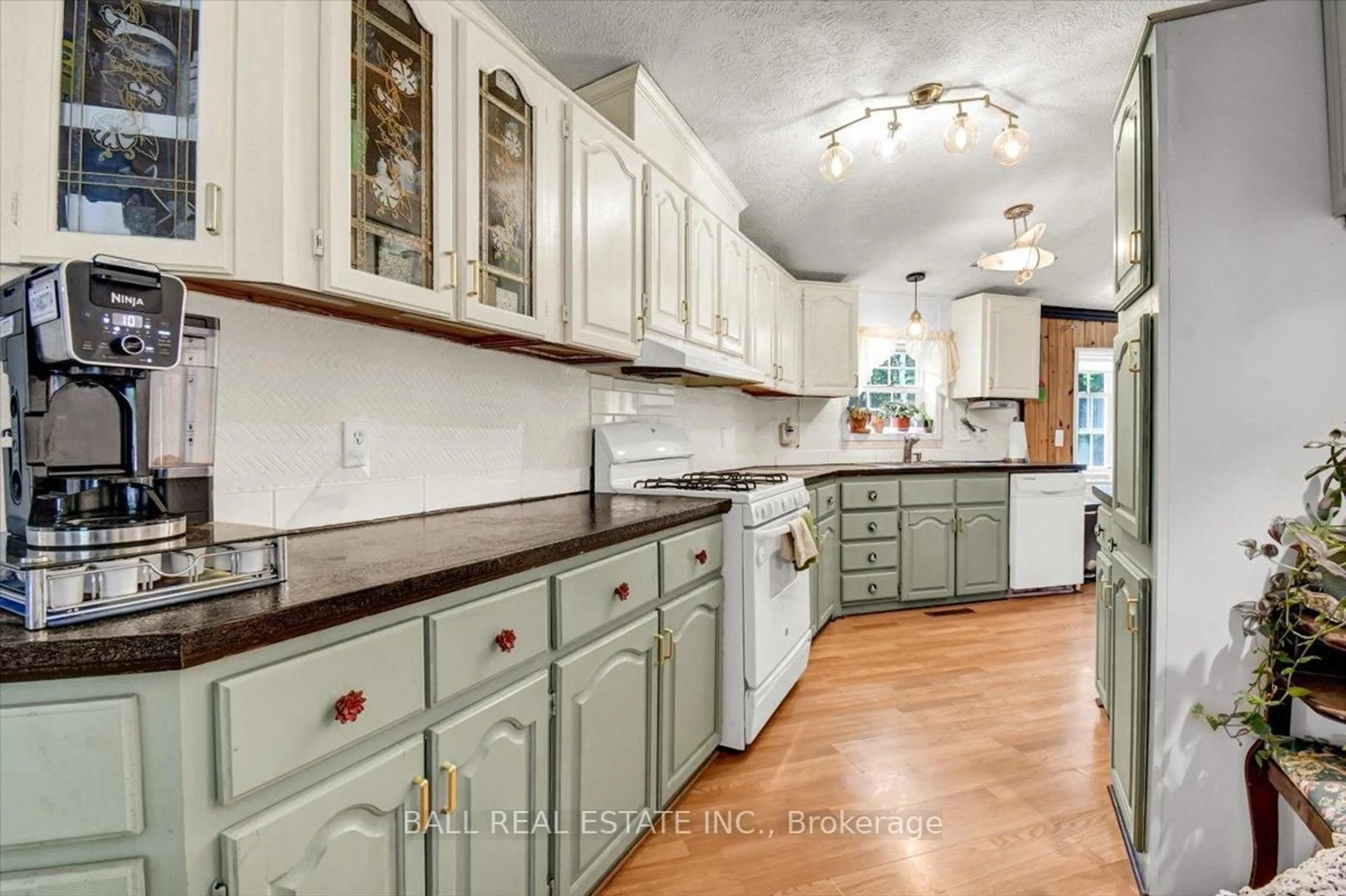 Open concept kitchen, ceramic/tile floor for 5005 Loop Rd, Highlands East Ontario K0L 2A0