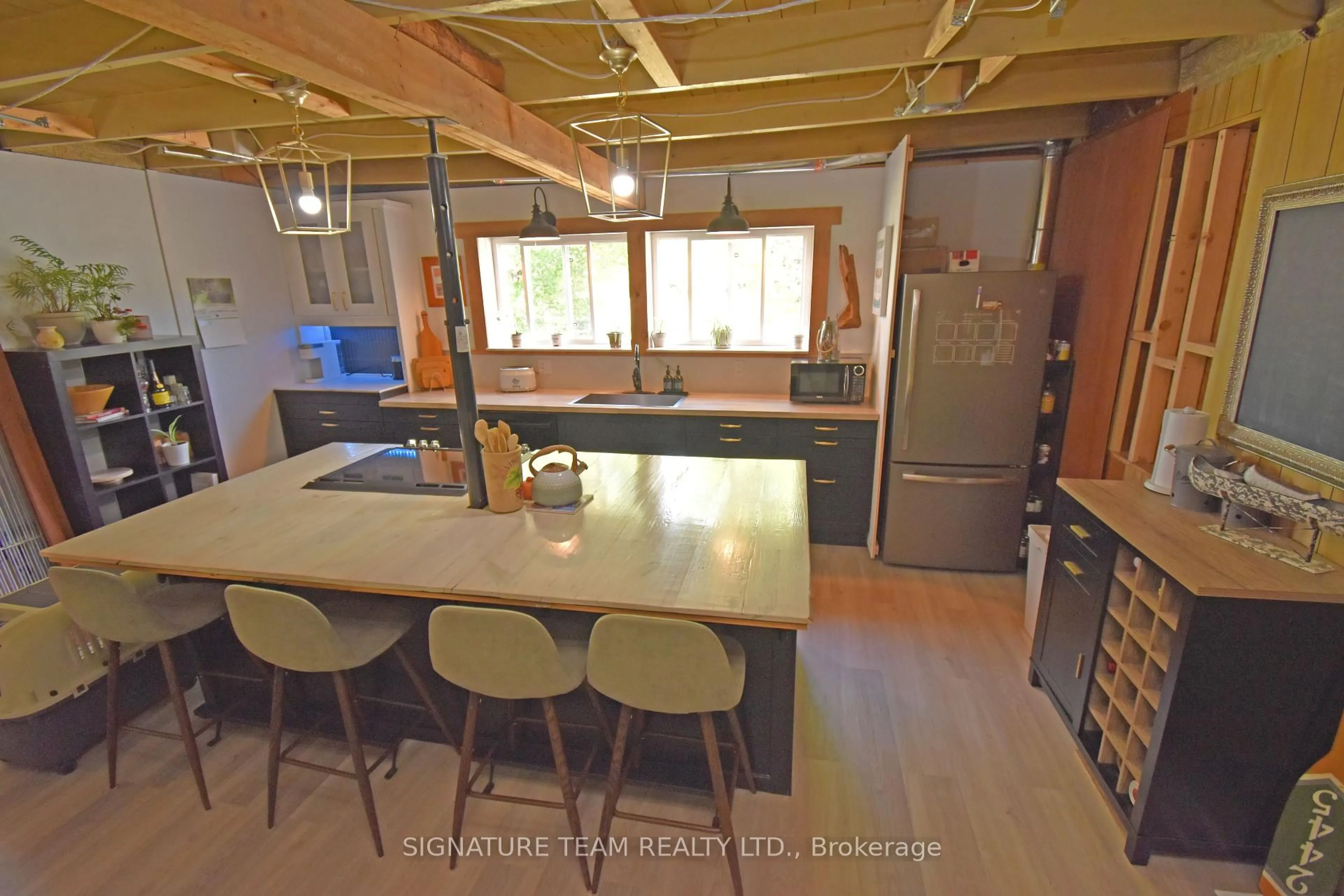 Open concept kitchen, unknown for 2445 Simpson Pit Rd, Round Lake Centre Ontario K0J 2J0