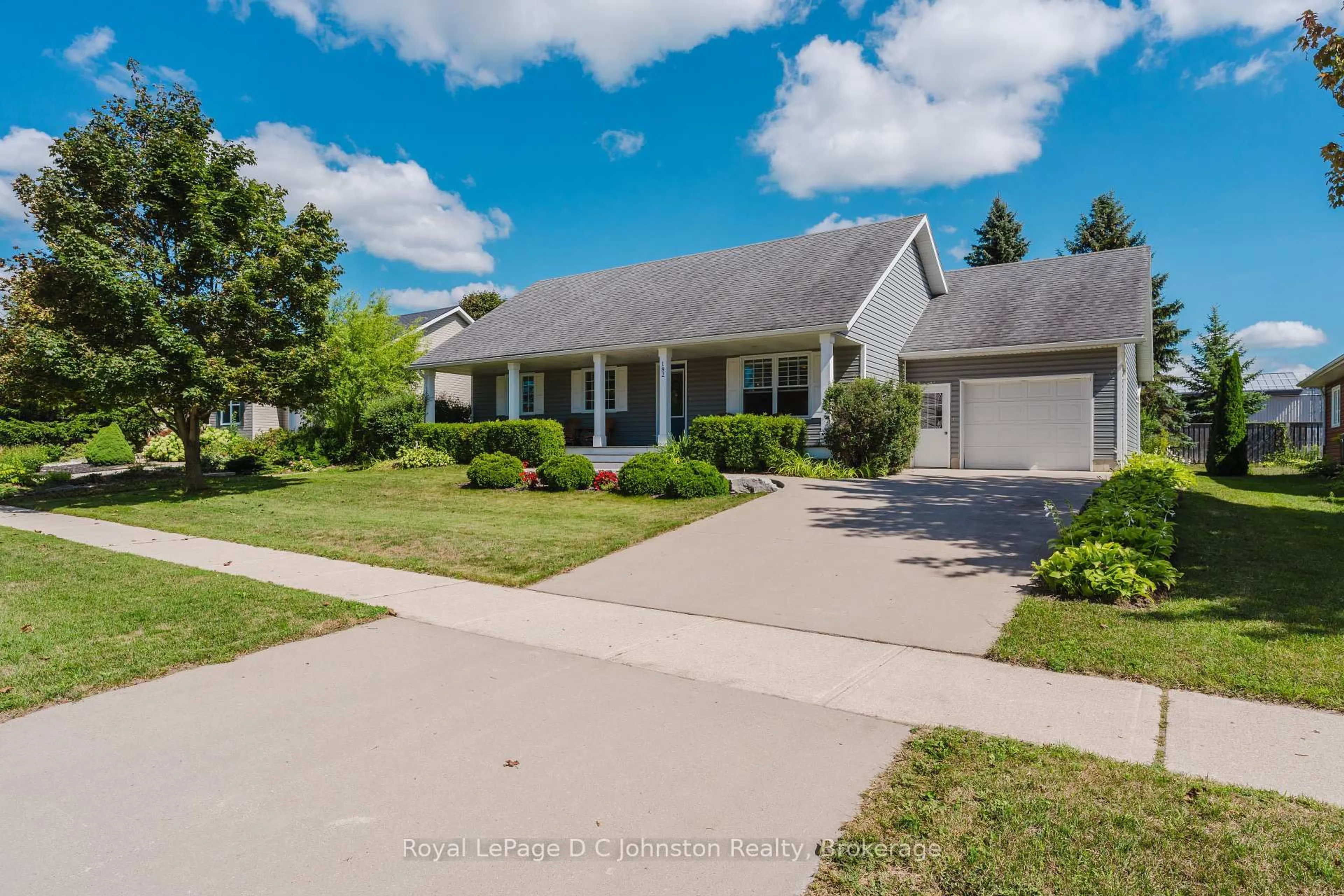 A pic from outside/outdoor area/front of a property/back of a property/a pic from drone, street for 182 Emerald Dr, Saugeen Shores Ontario N0H 2L0