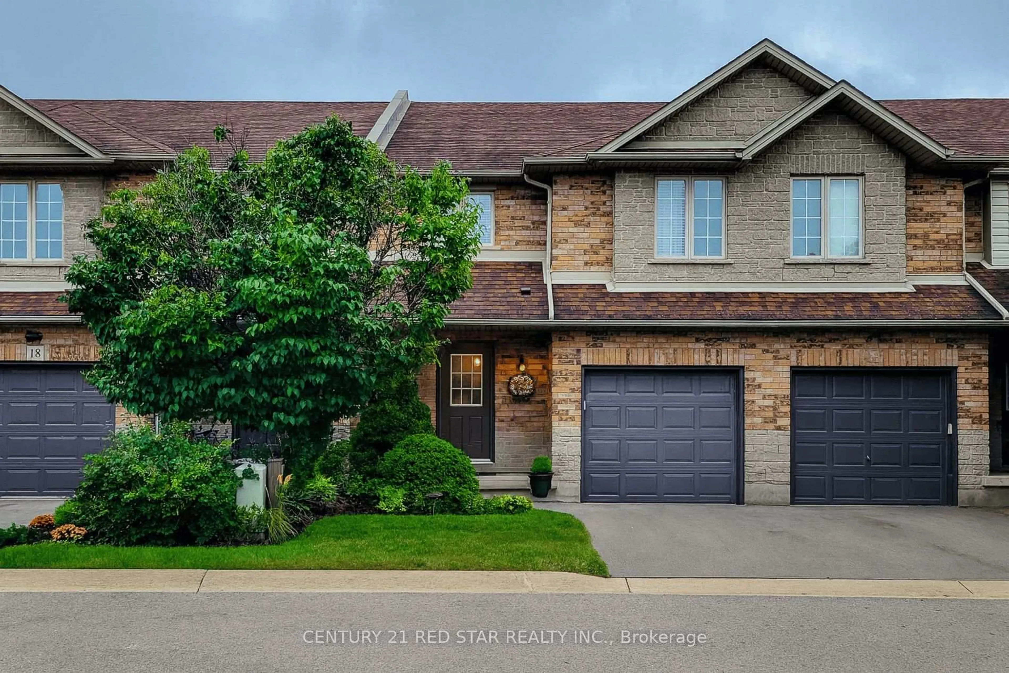 Home with brick exterior material, street for 18 Cedar St #19, Grimsby Ontario L3M 5M7