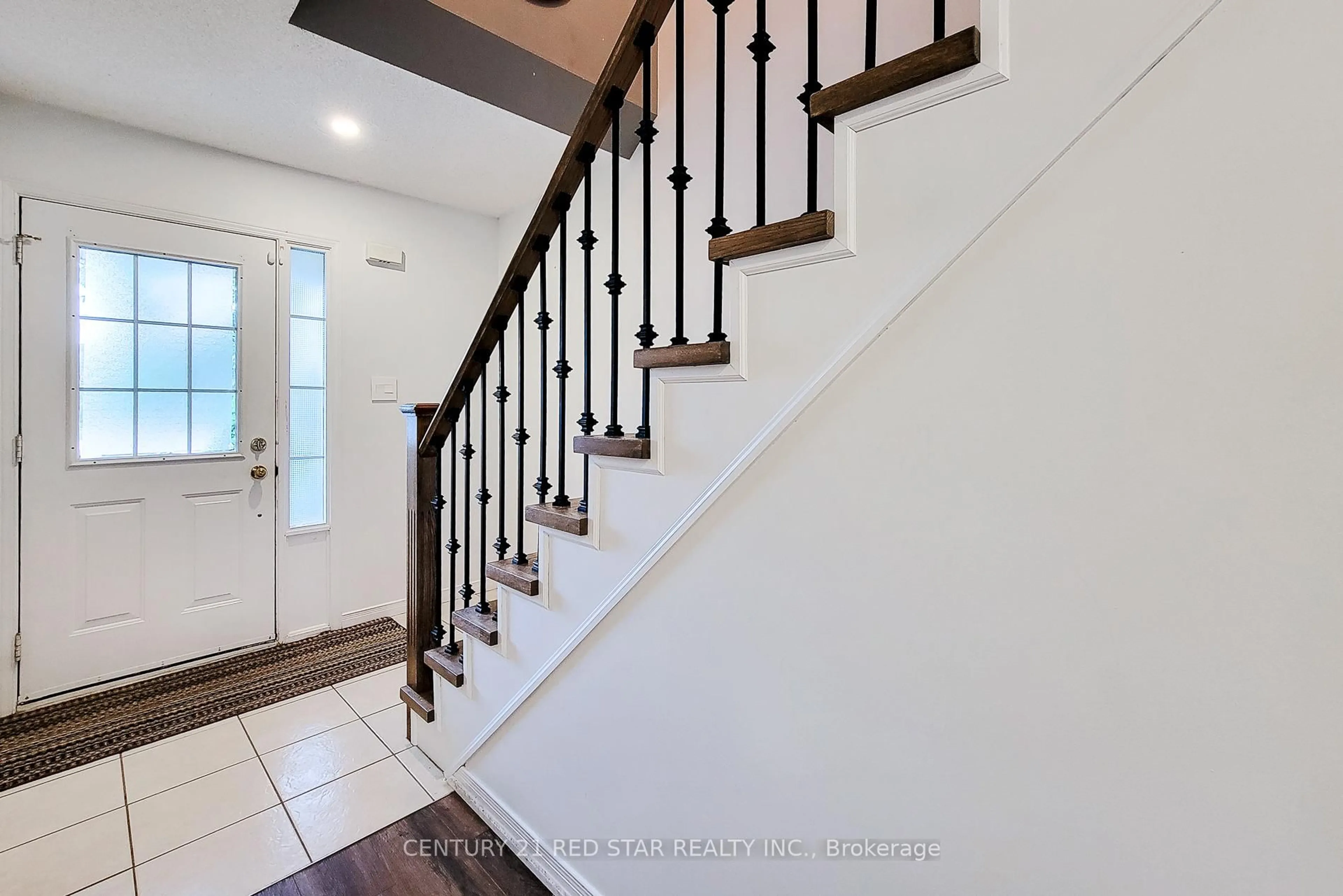 Unknown for 18 Cedar St #19, Grimsby Ontario L3M 5M7