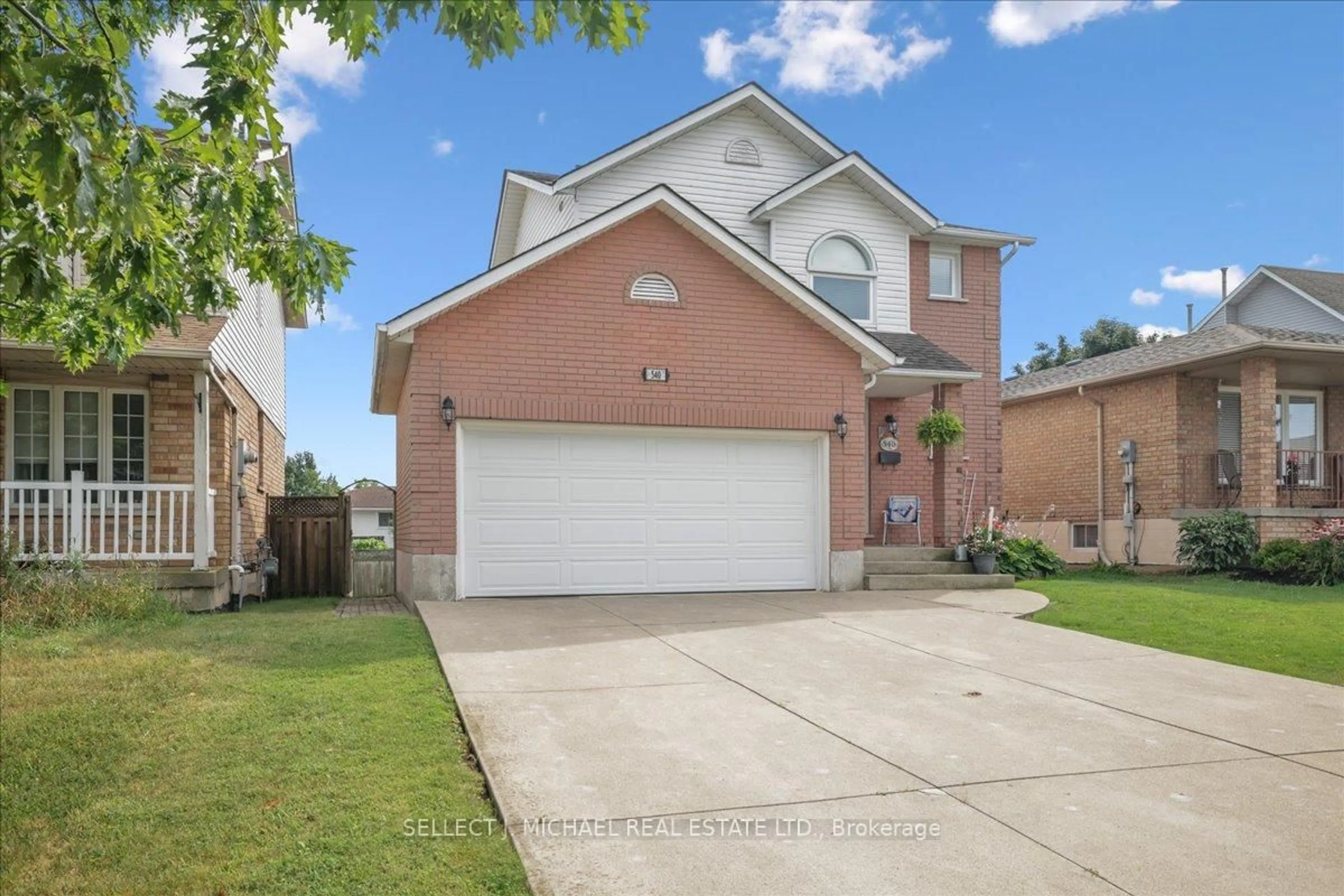 Home with brick exterior material, street for 540 Rexford Dr, Hamilton Ontario L8W 3C1