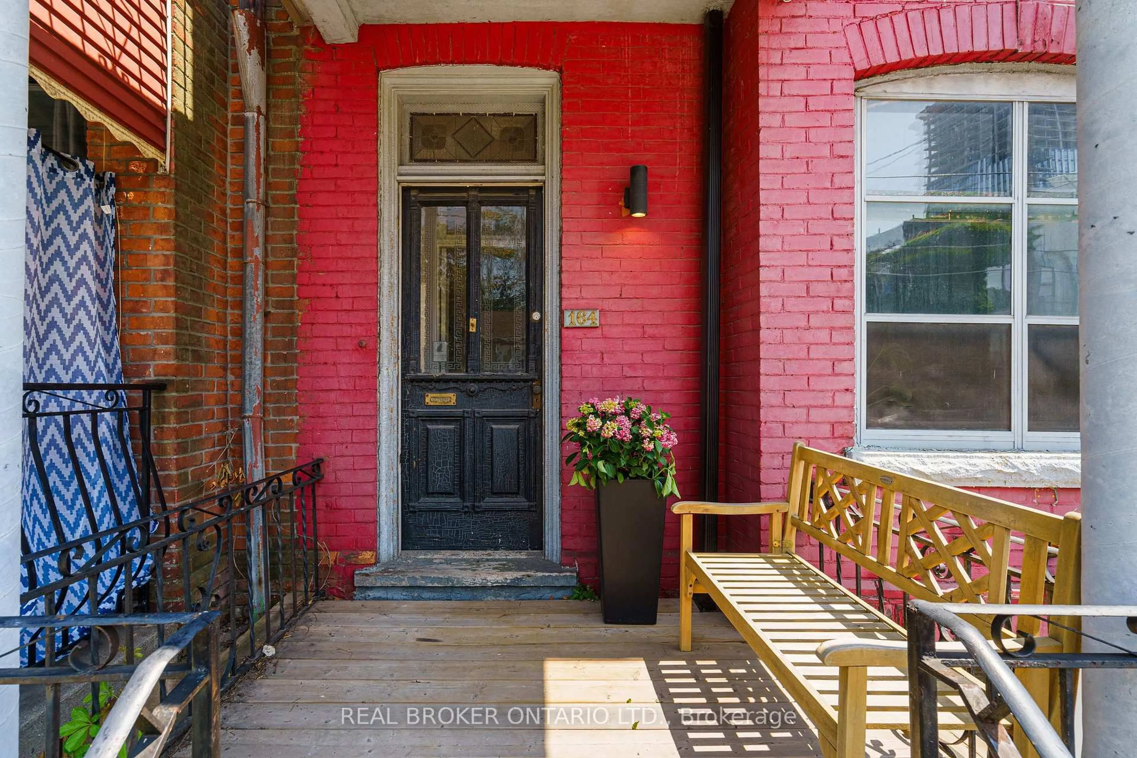 Unknown for 164 Catharine St, Hamilton Ontario L8L 4S5