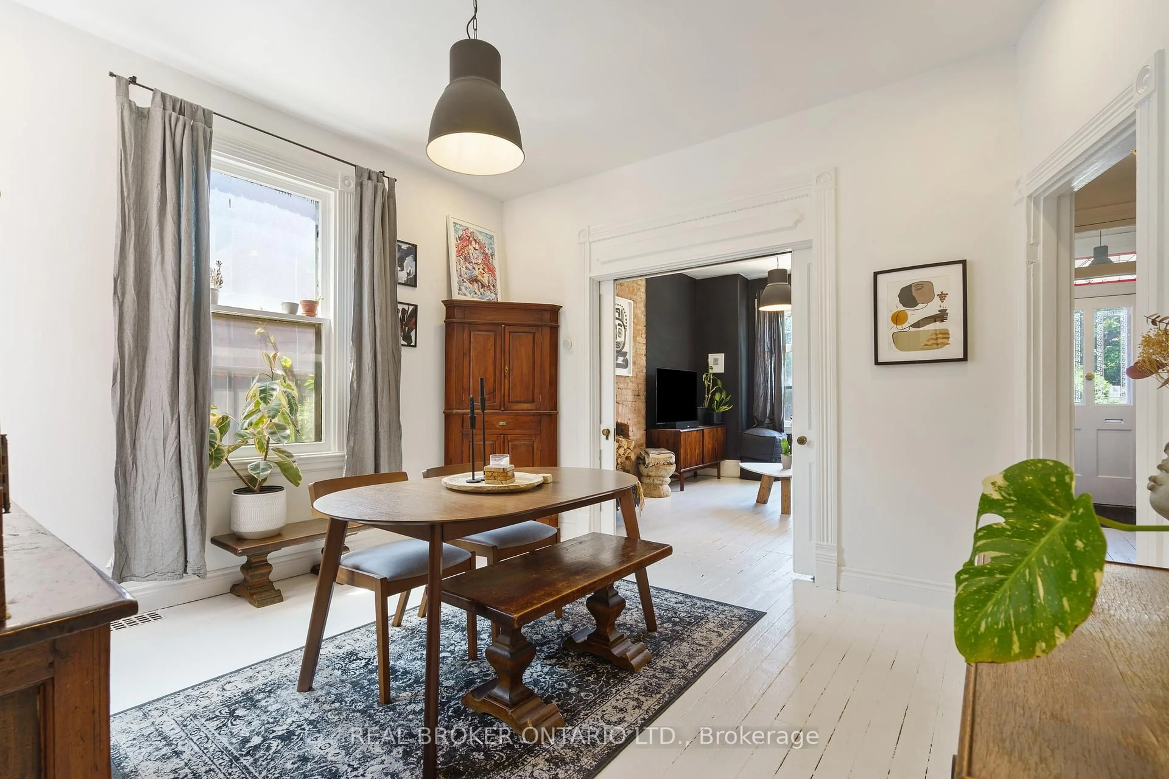Dining room, unknown for 164 Catharine St, Hamilton Ontario L8L 4S5