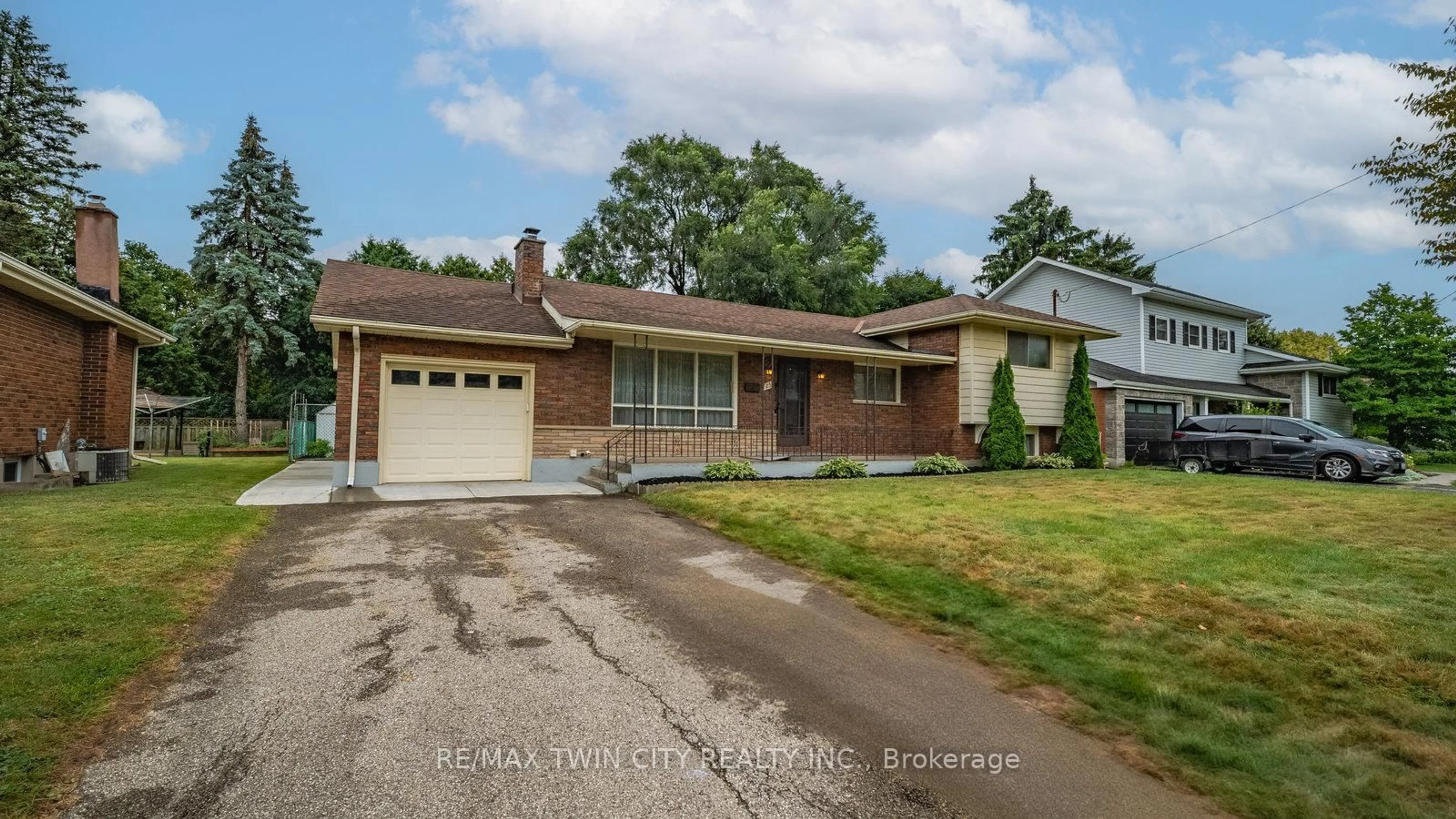 Home with brick exterior material, street for 25 Kensington Ave, Brantford Ontario N3R 3N6