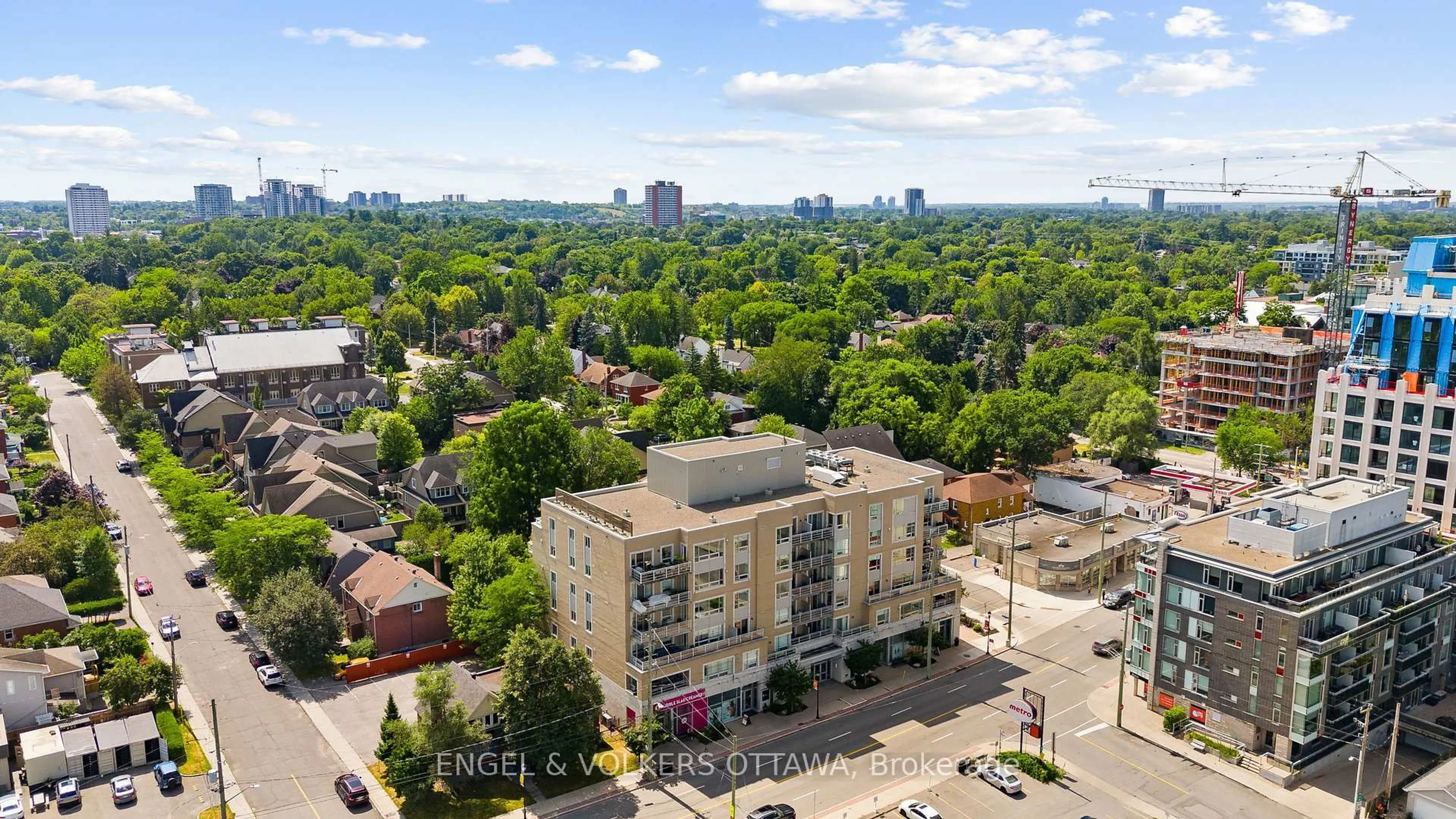 A pic from outside/outdoor area/front of a property/back of a property/a pic from drone, city buildings view from balcony for 1422 Wellington St #501, Ottawa Ontario K1Y 0X7