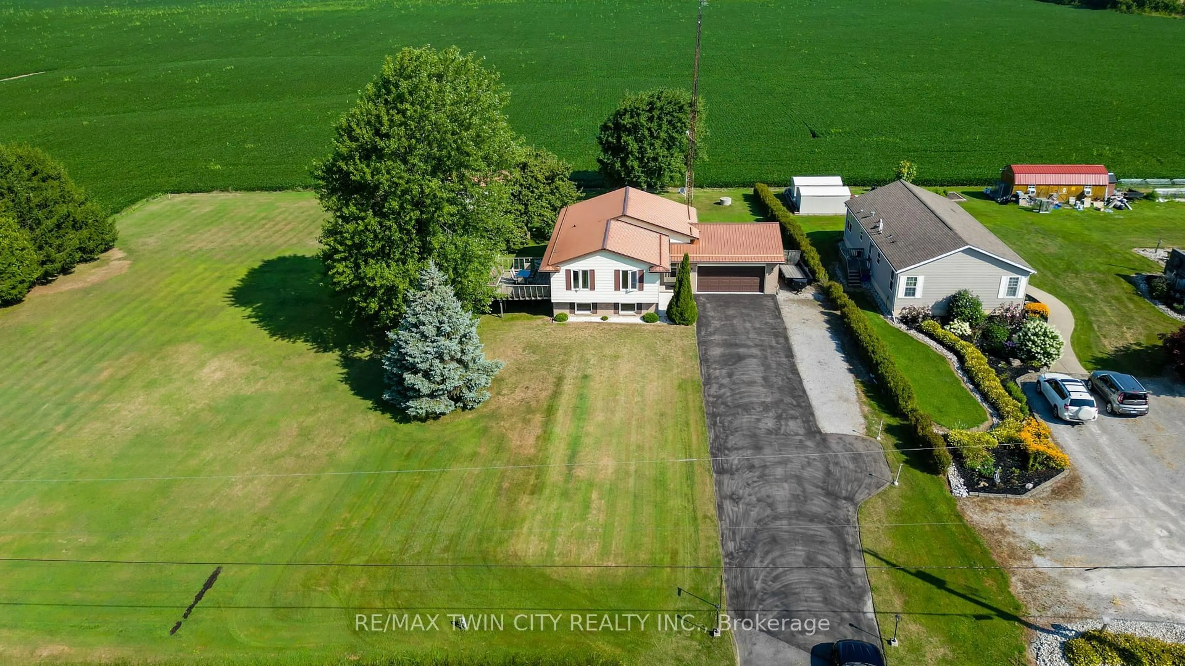A pic from outside/outdoor area/front of a property/back of a property/a pic from drone, unknown for 4617 Highway 3 Highway, Norfolk Ontario N3Y 4K4