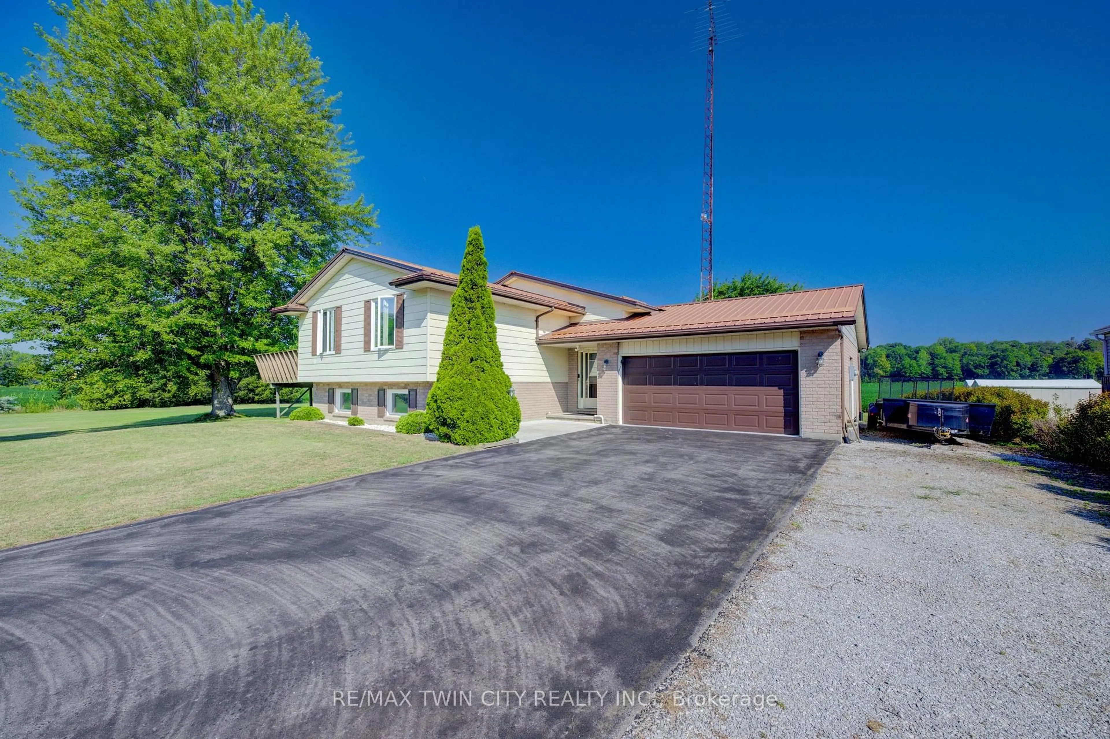 A pic from outside/outdoor area/front of a property/back of a property/a pic from drone, street for 4617 Highway 3 Highway, Norfolk Ontario N3Y 4K4
