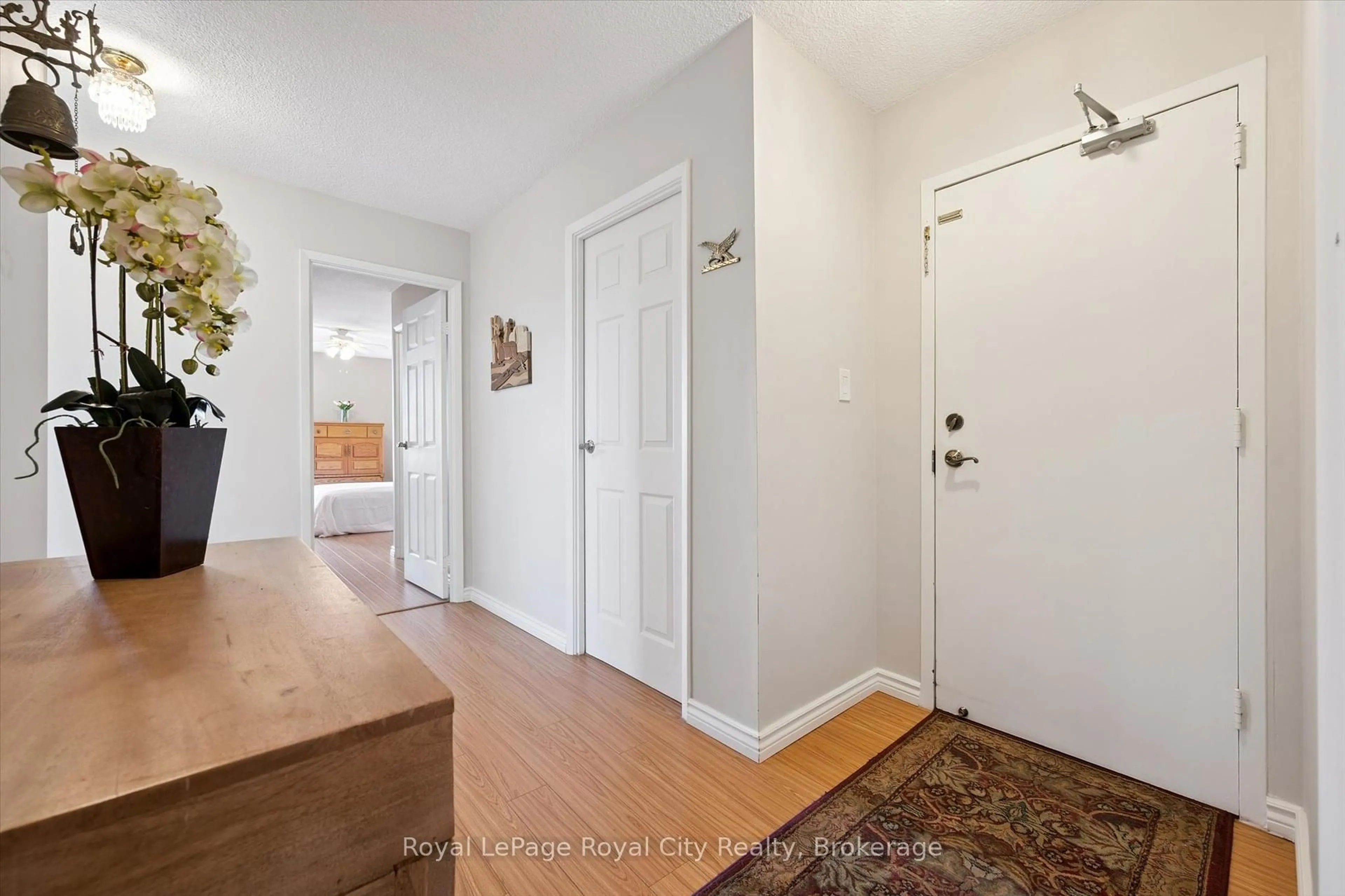 Indoor entryway for 19 Woodlawn Rd #713, Guelph Ontario N1H 7B1