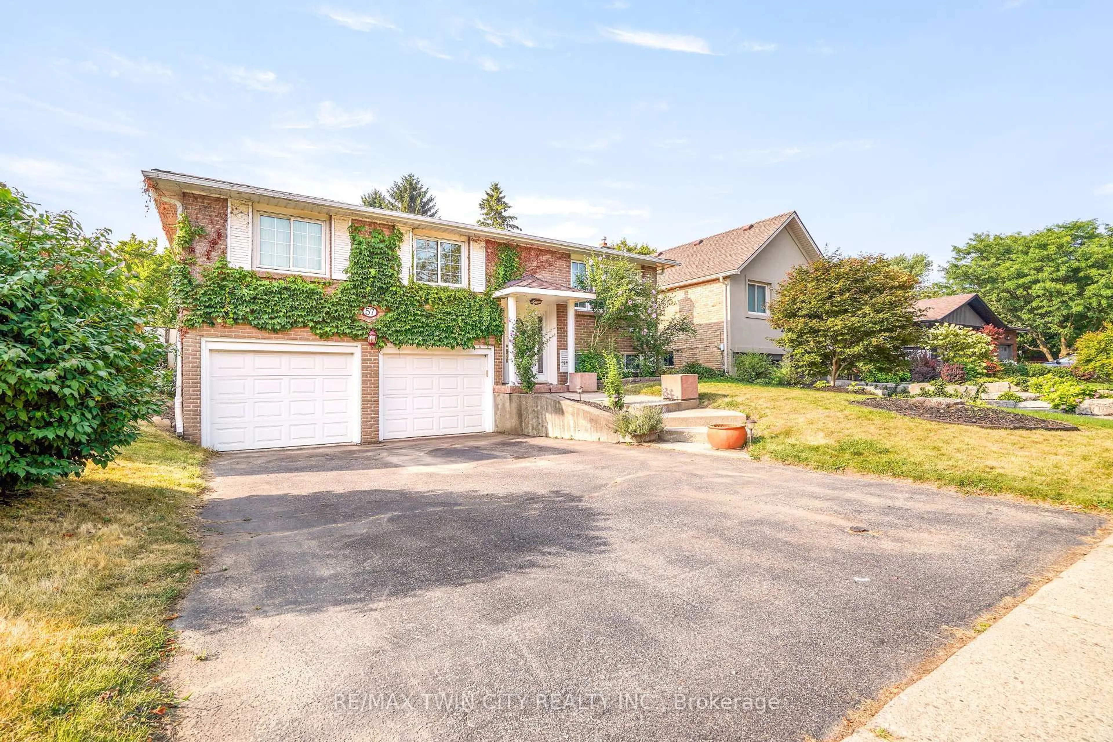Unknown for 57 Ashgrove Ave, Brantford Ontario N3R 6E3