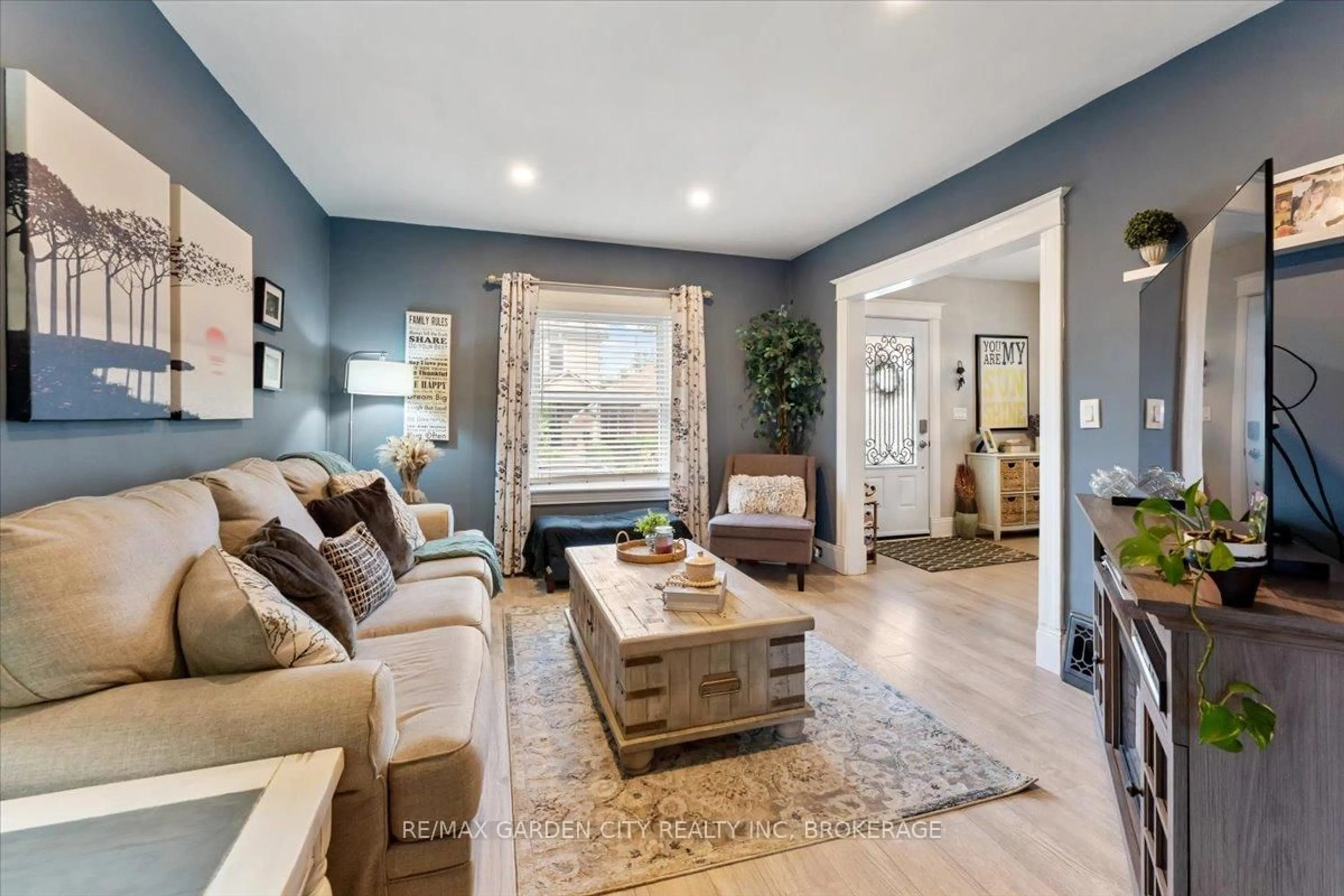 Living room with furniture, unknown for 22 Chaplin Ave, St. Catharines Ontario L2R 2E6