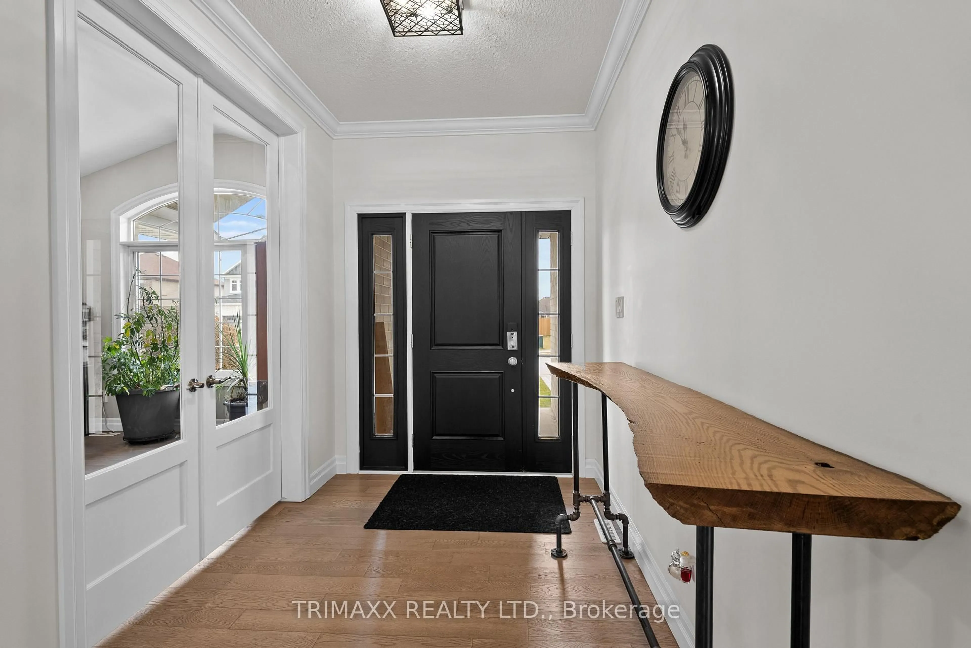 Indoor entryway for 31 Thames Springs Cres, Zorra Ontario N0M 2M0