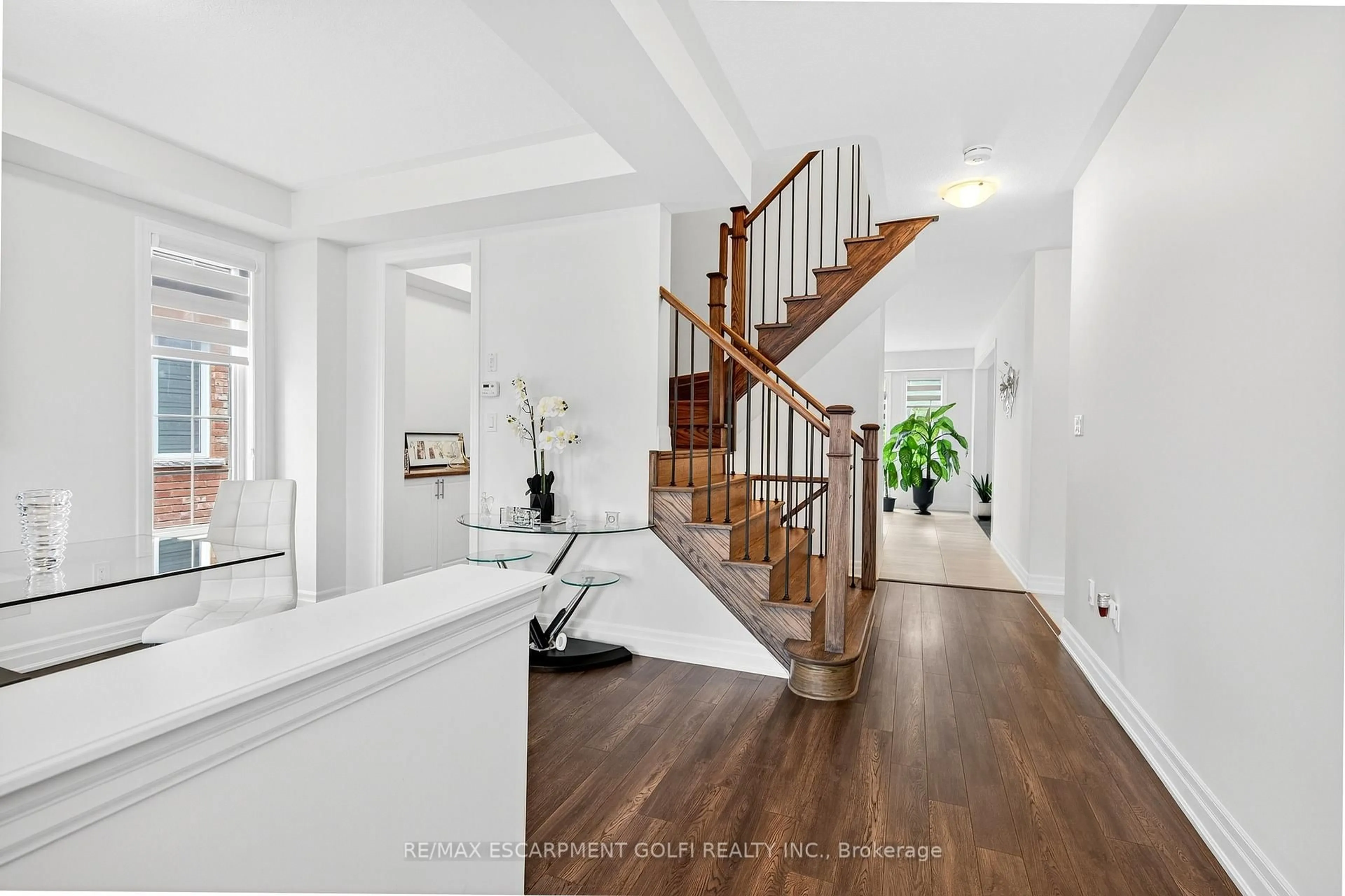 Unknown for 9234 White Oak Ave, Niagara Falls Ontario L2G 3P6