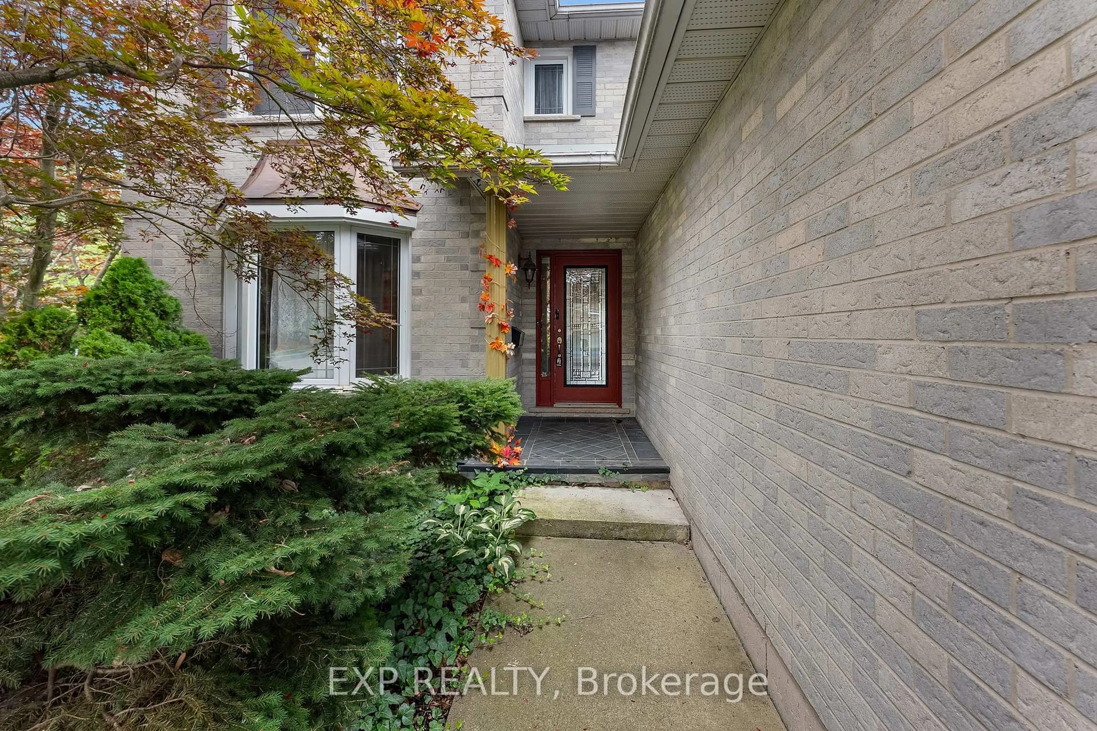 Indoor entryway for 3 BRIARSDALE Cres, Welland Ontario L3C 6R7