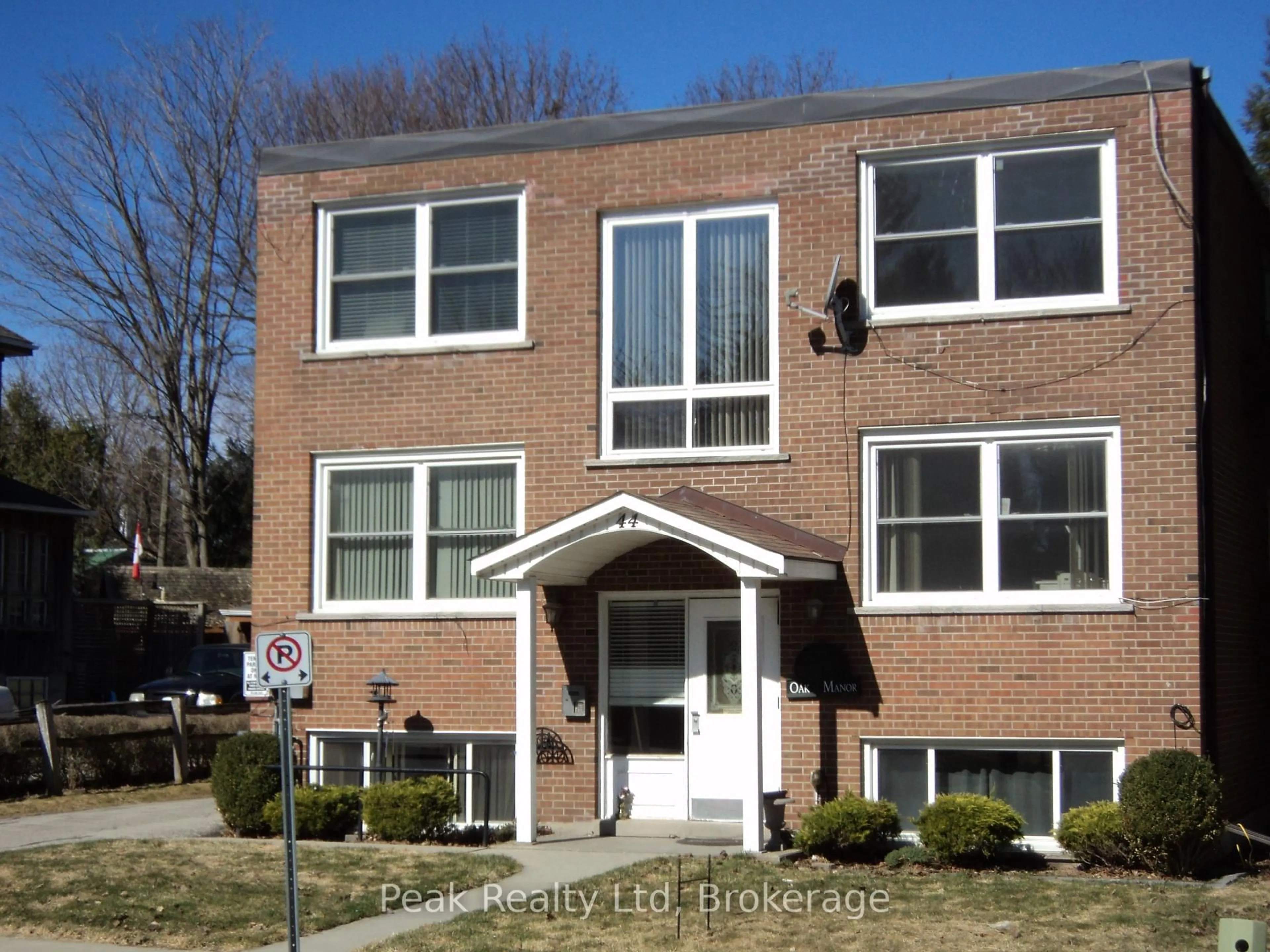 Home with brick exterior material, building for 44 Memorial Ave, Woolwich Ontario N3B 2R6