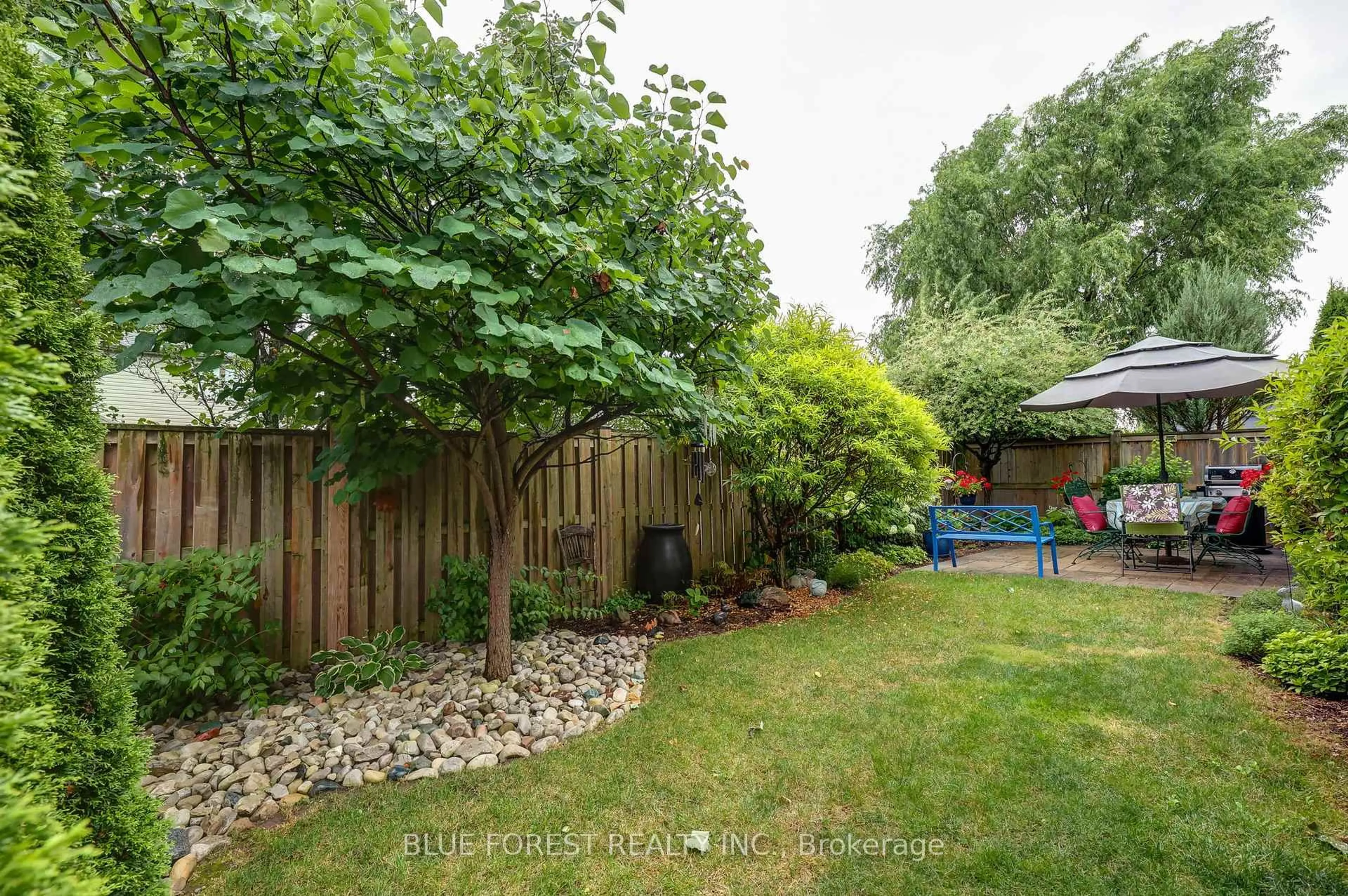 Patio, street for 9 Dausett Dr #81, Middlesex Centre Ontario N0L 1R0