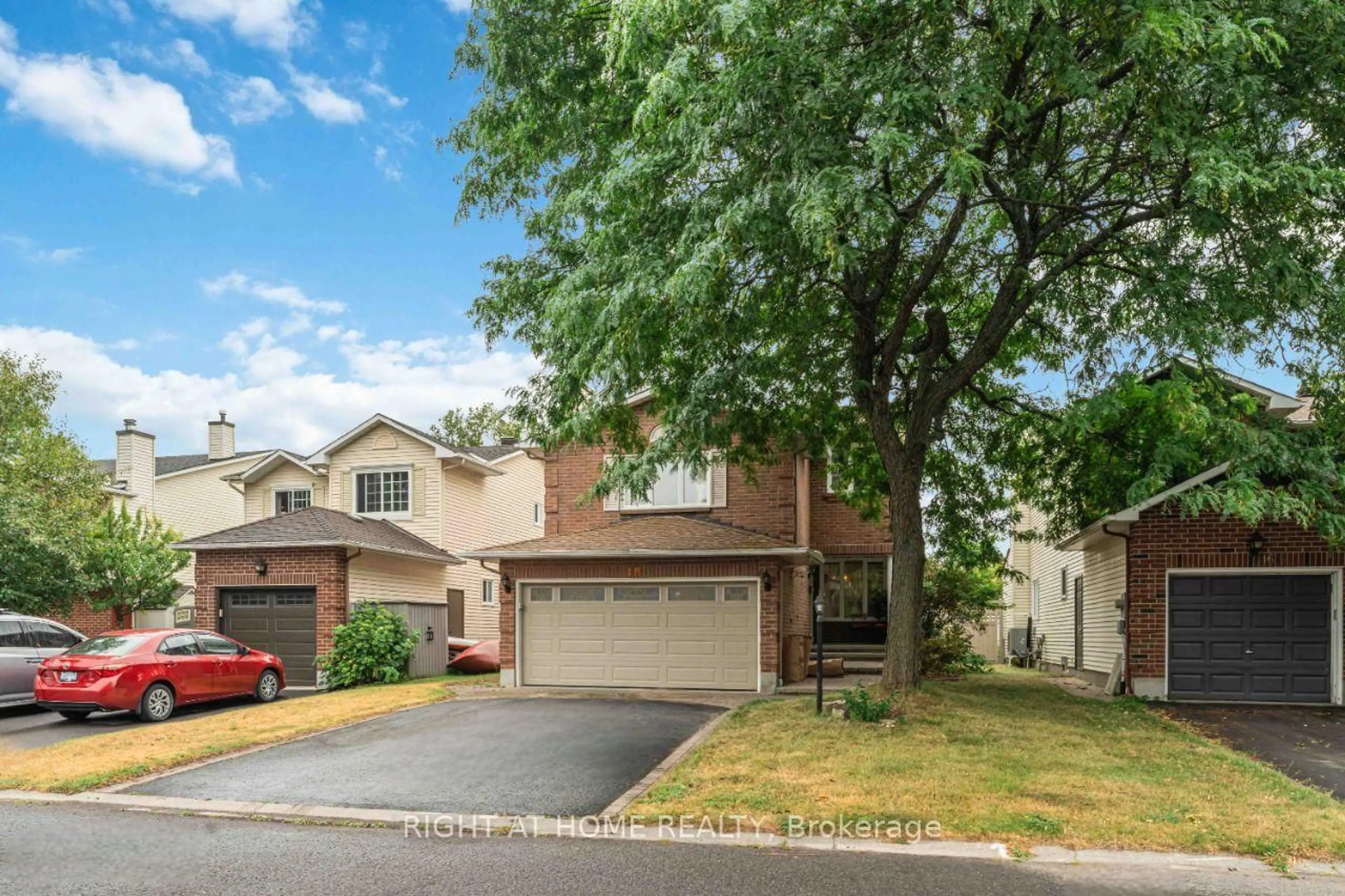 A pic from outside/outdoor area/front of a property/back of a property/a pic from drone, street for 18 Shetland Way, Kanata Ontario K2M 1R9