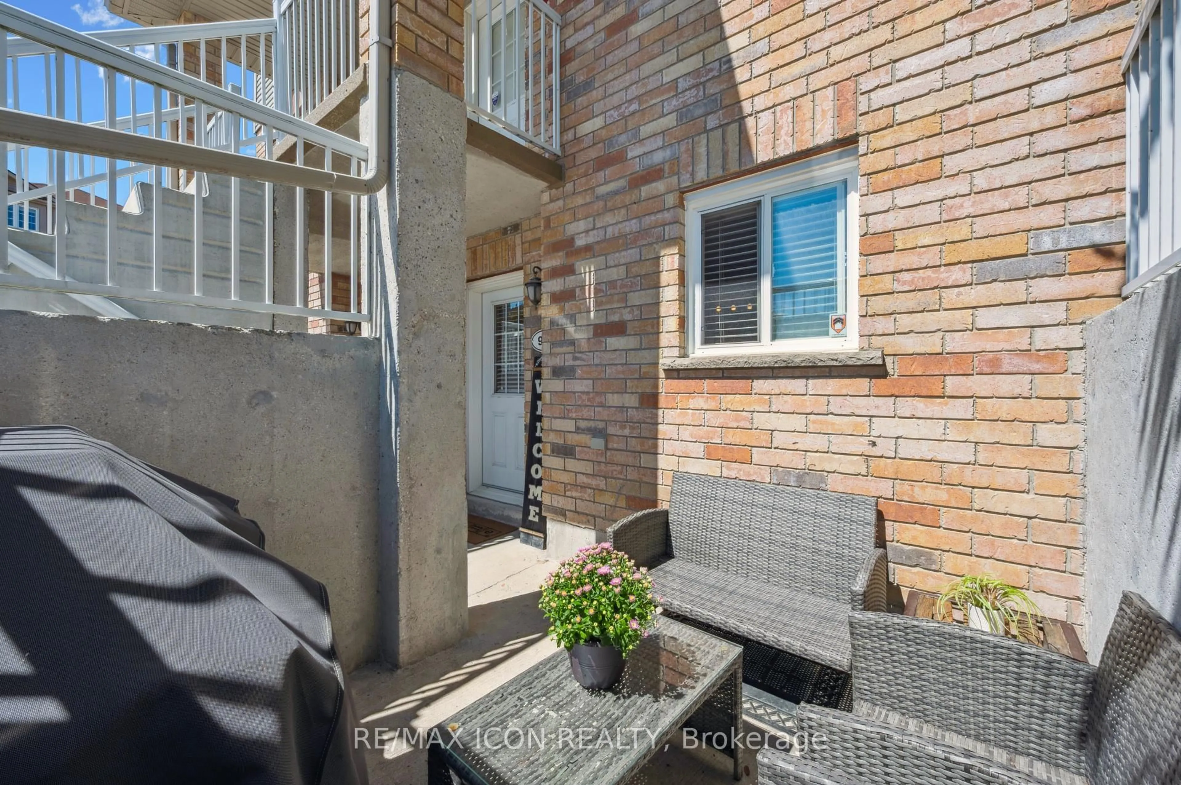 Patio, street for 50 Howe Dr #9D, Kitchener Ontario N2E 0A3