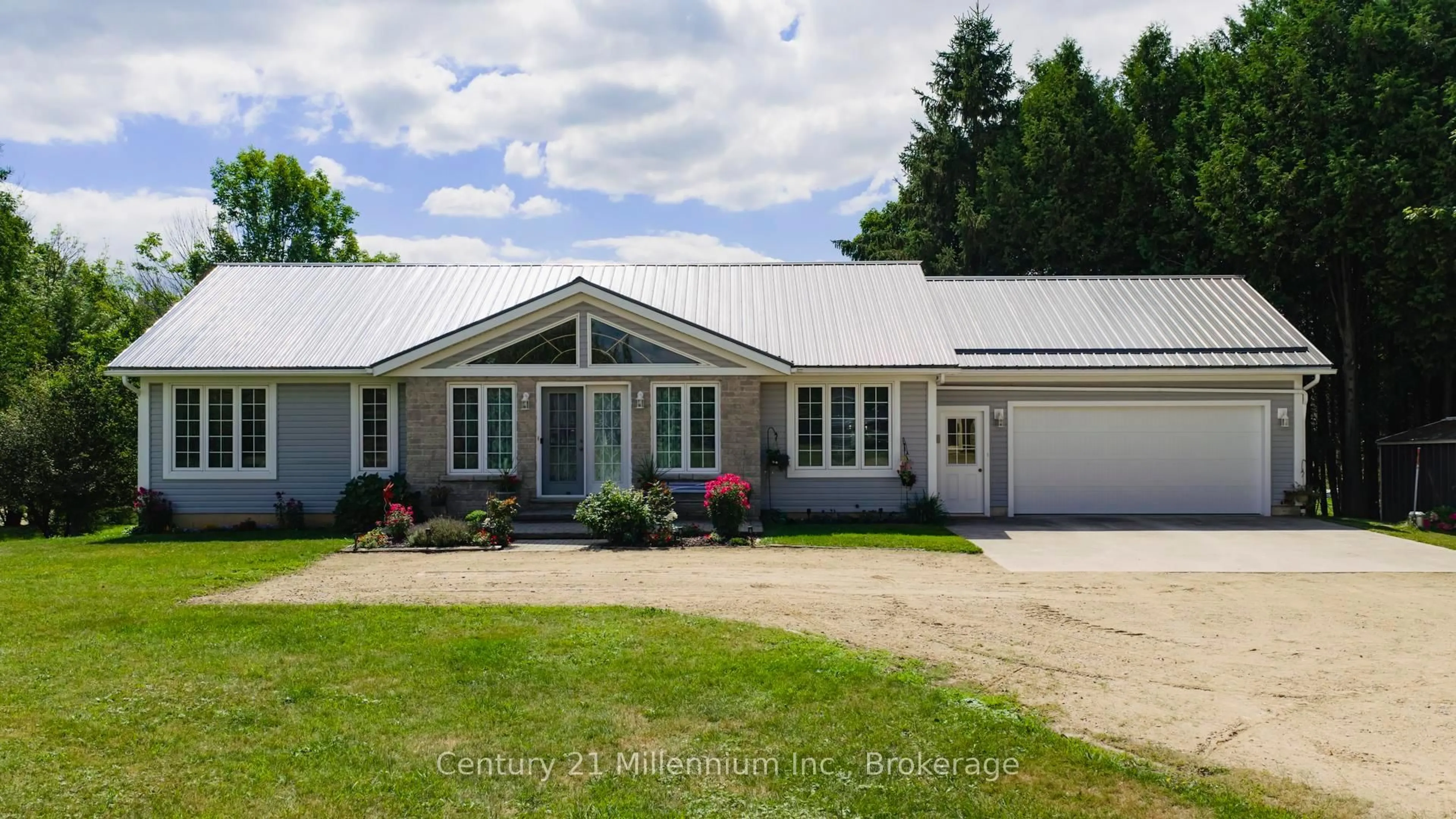 Home with vinyl exterior material, street for 9849 Wellington Rd 3, Minto Ontario N0G 1M0