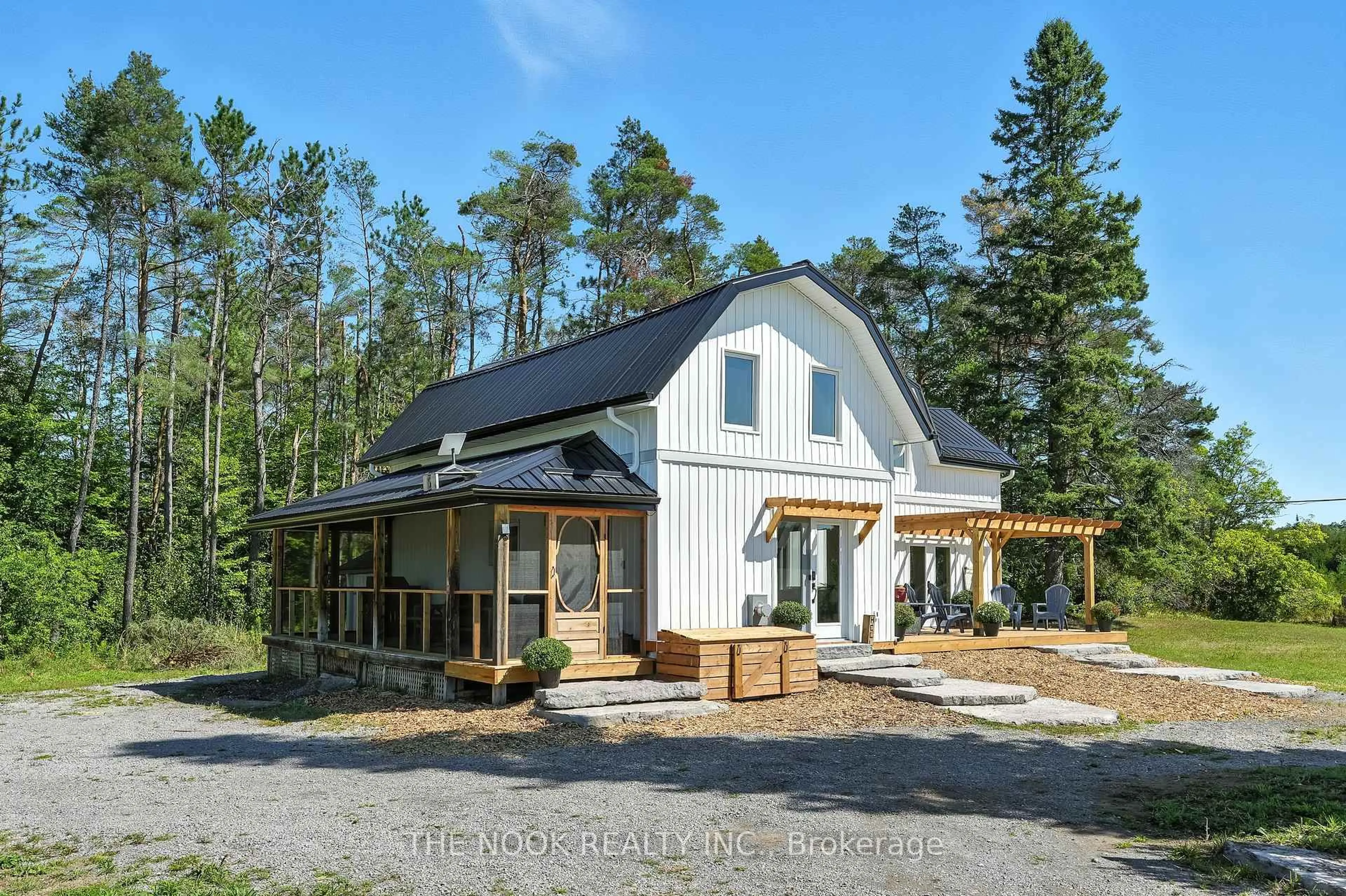 Home with vinyl exterior material, unknown for 2011 Cty Road 121 Rd, Kawartha Lakes Ontario K0M 1N0
