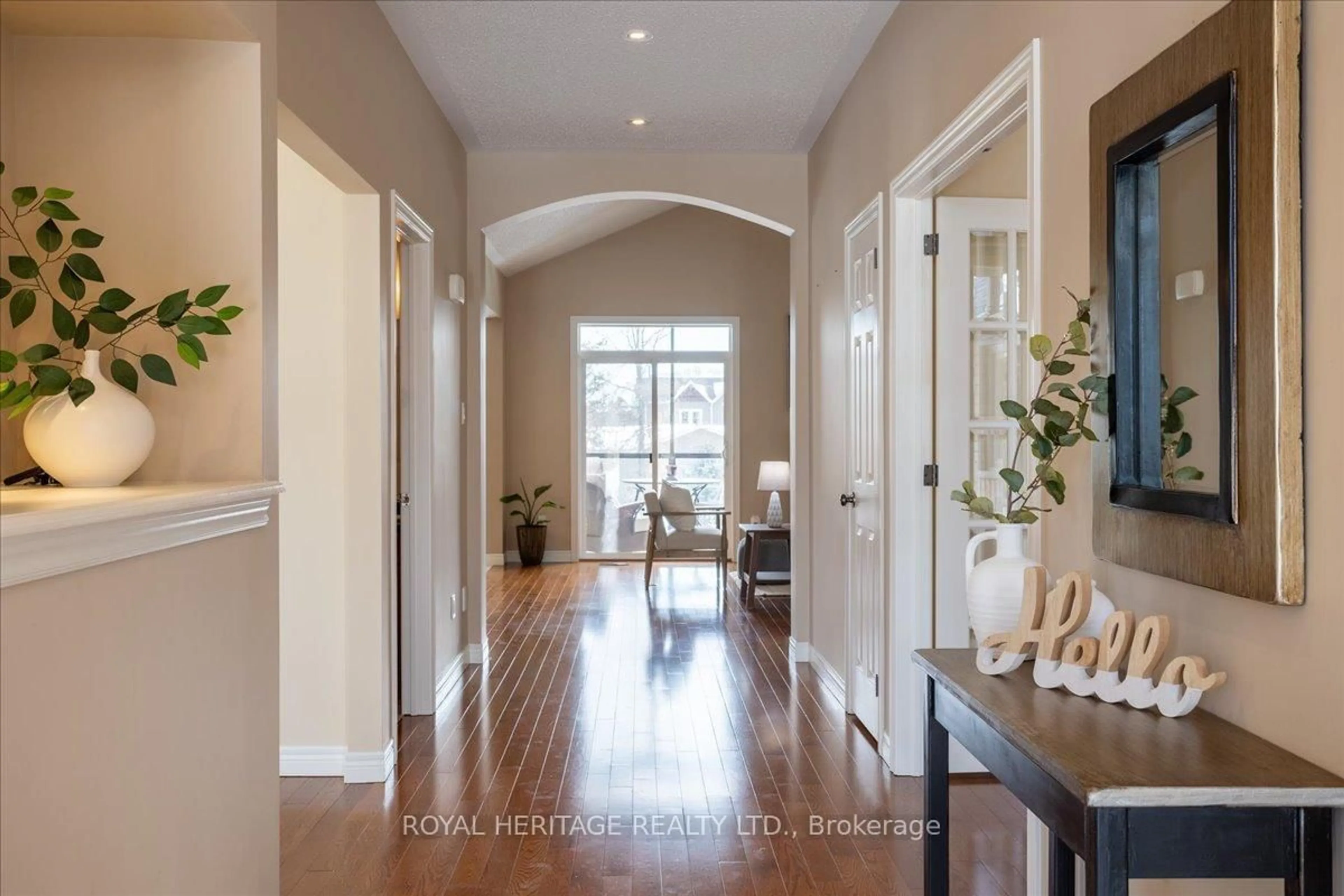 Indoor entryway for 51 South Harbour Dr, Kawartha Lakes Ontario K0M 1A0