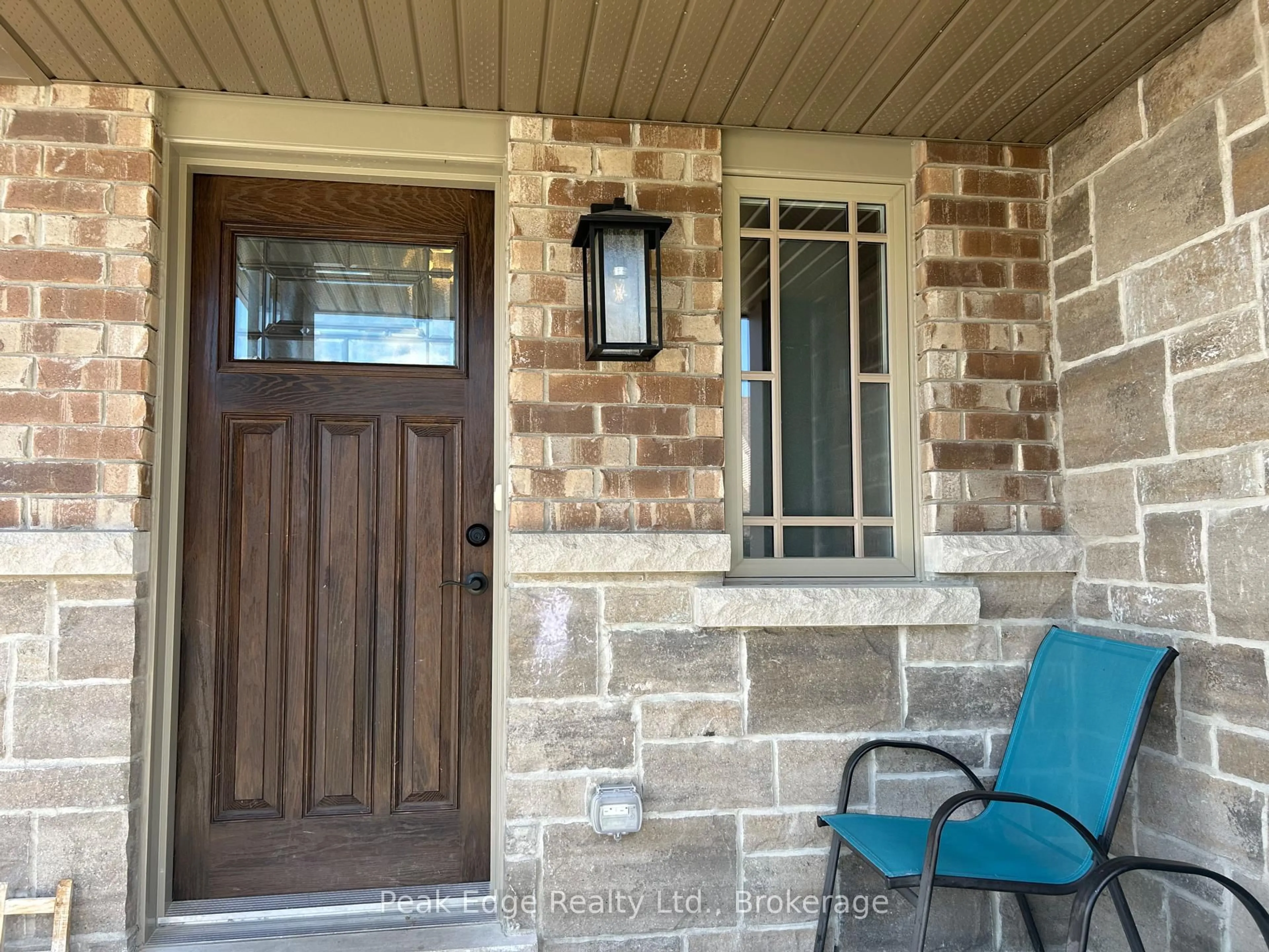 Indoor entryway for 158 Stonebrook Way, Grey Highlands Ontario N0C 1H0