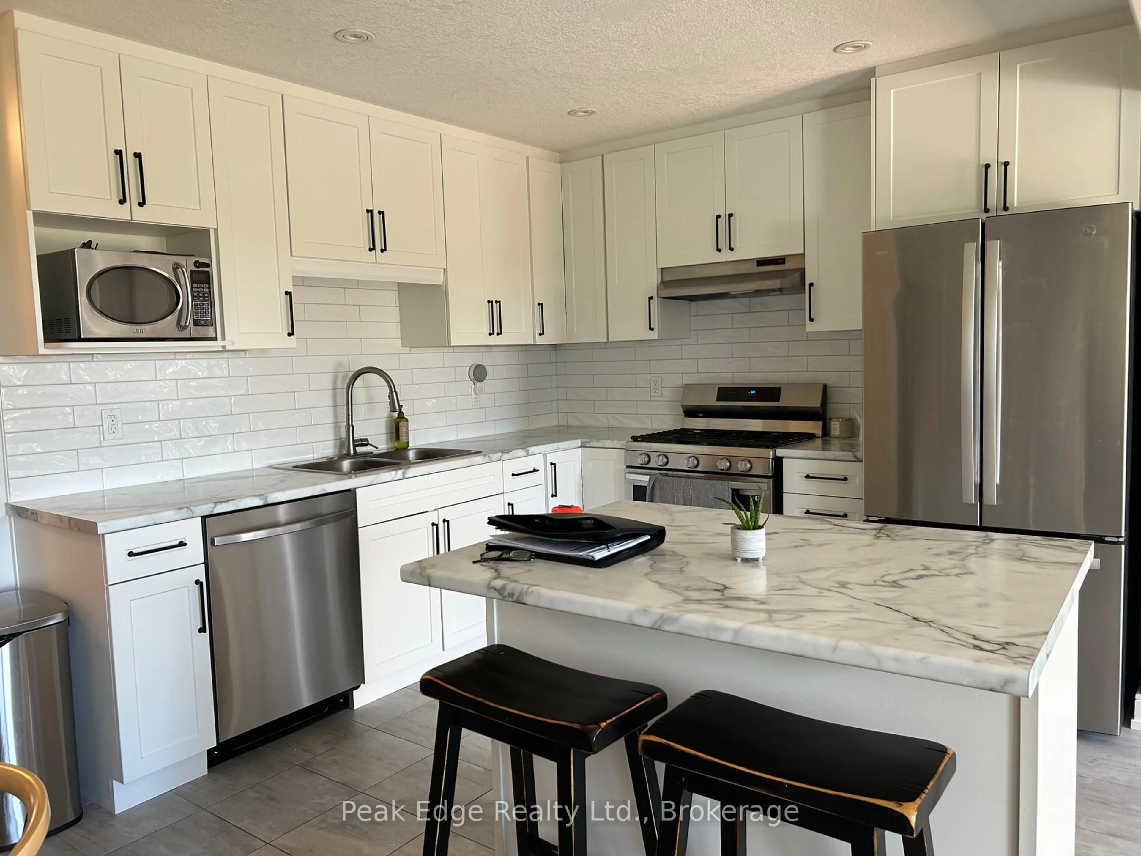 Open concept kitchen, ceramic/tile floor for 158 Stonebrook Way, Grey Highlands Ontario N0C 1H0