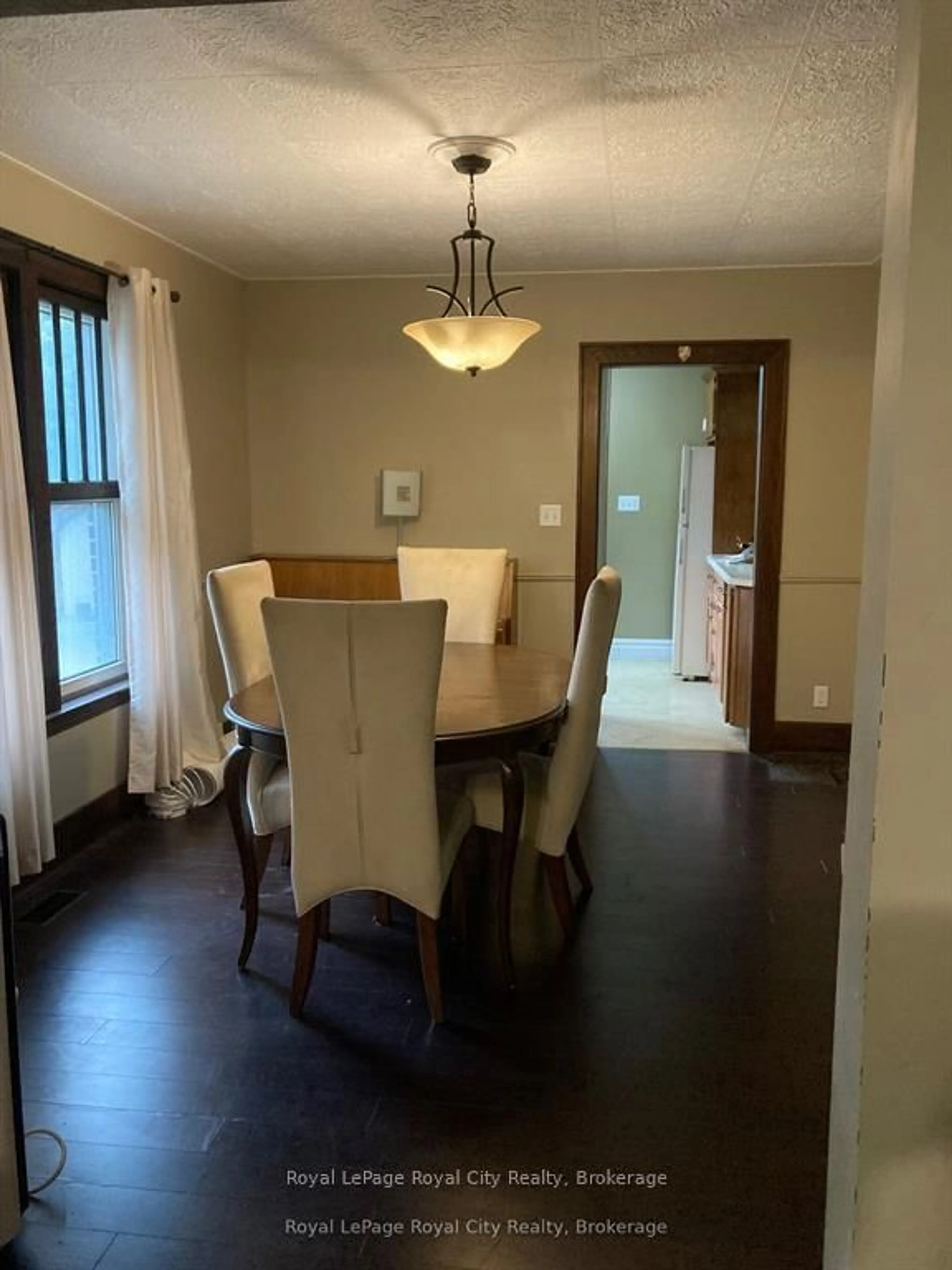 Dining room, wood/laminate floor for 87 Stanley St, London South Ontario N6C 1B3