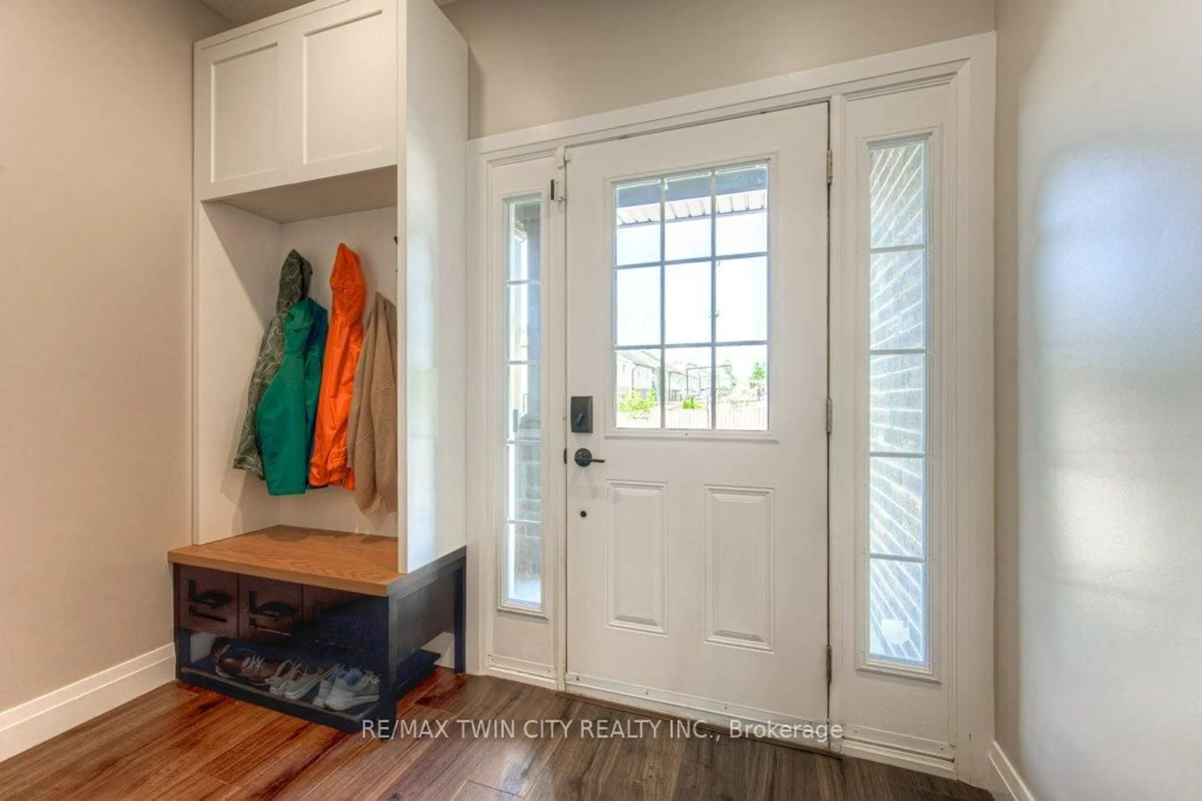 Indoor entryway for 302 Ginseng St, Waterloo Ontario N2V 0B3