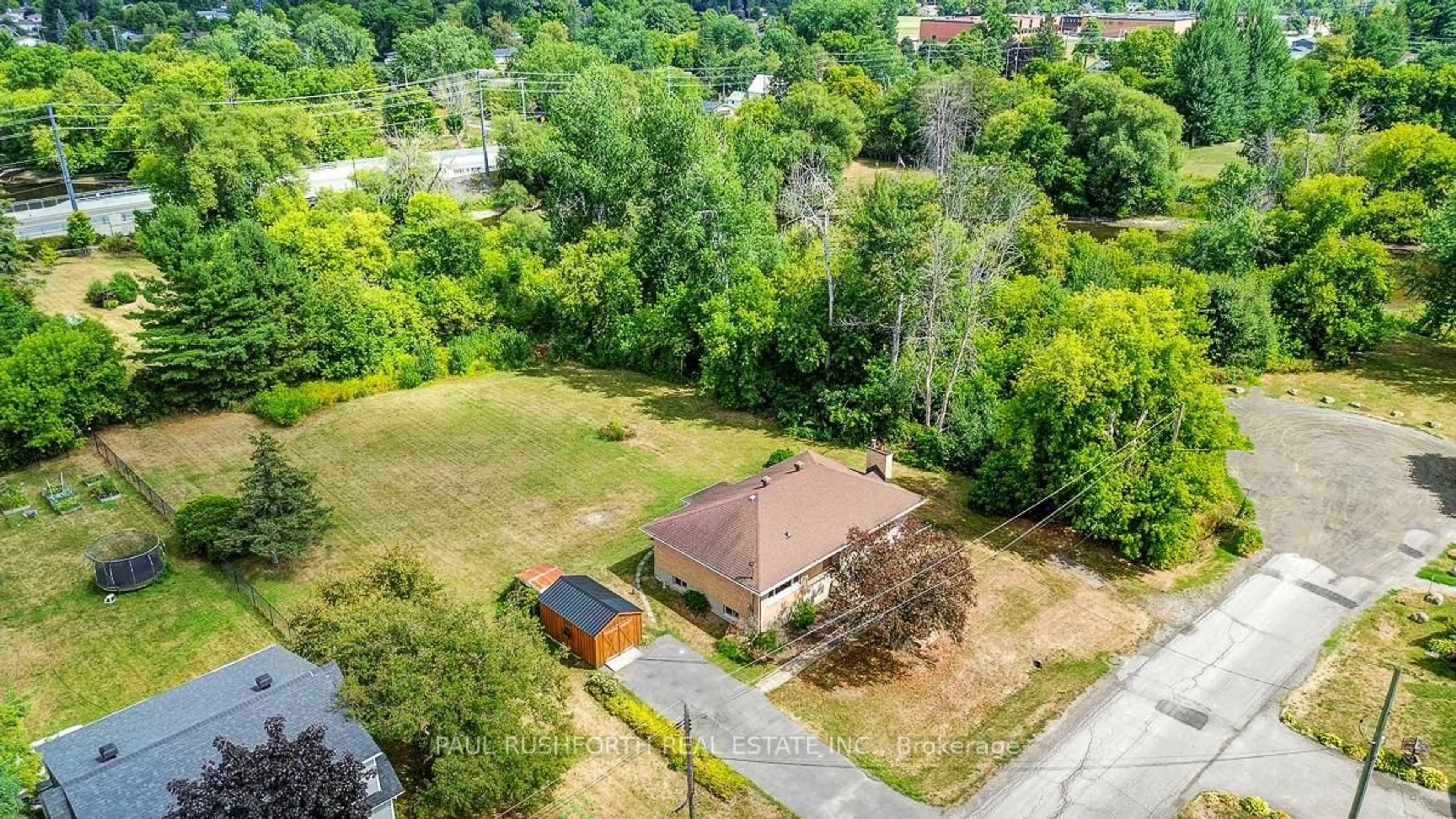 A pic from outside/outdoor area/front of a property/back of a property/a pic from drone, street for 66 Lennox St, Richmond Ontario K0A 2Z0