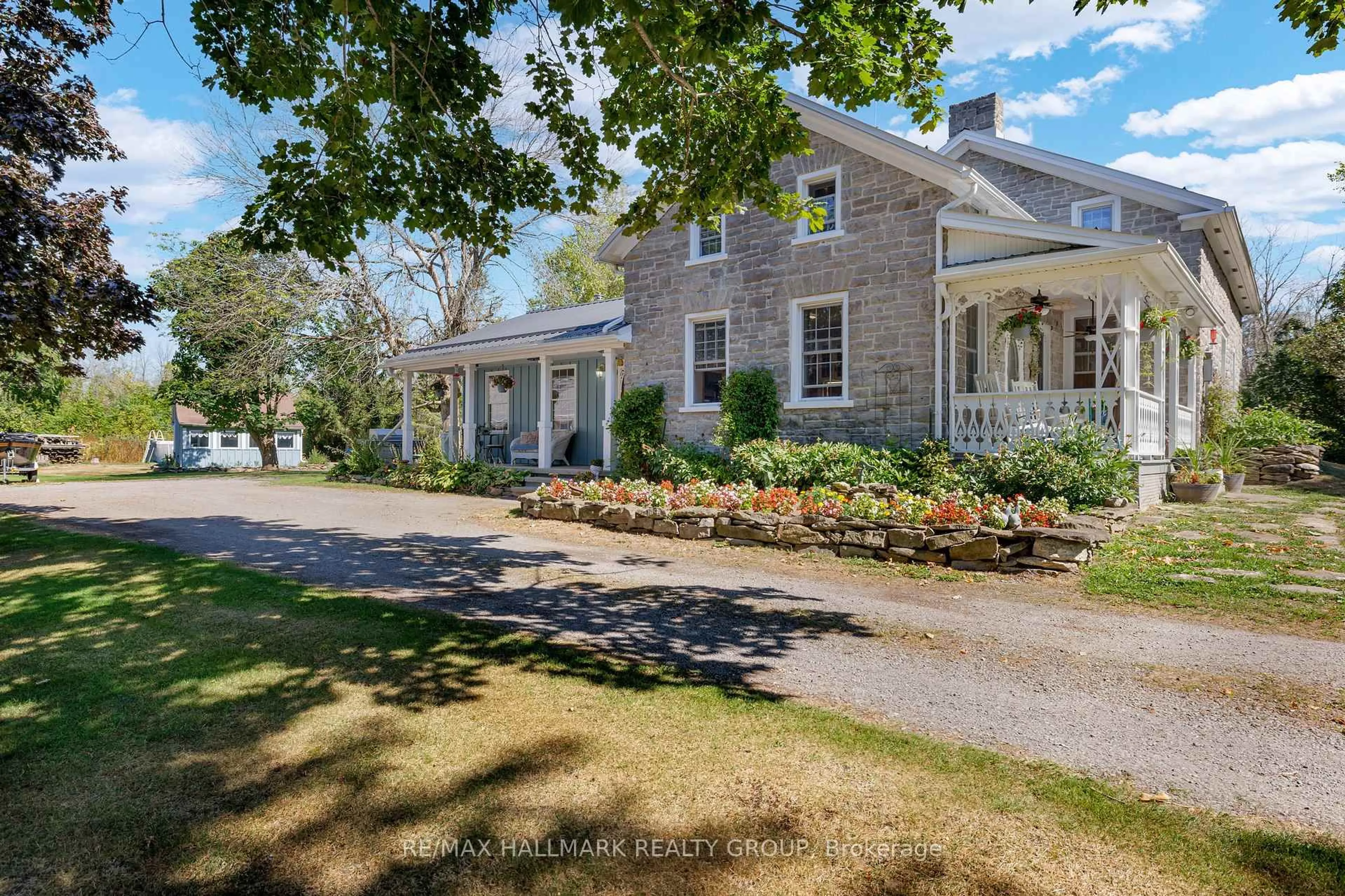 A pic from outside/outdoor area/front of a property/back of a property/a pic from drone, street for 4506 Lords Mills Rd, Augusta Ontario K0E 1T0